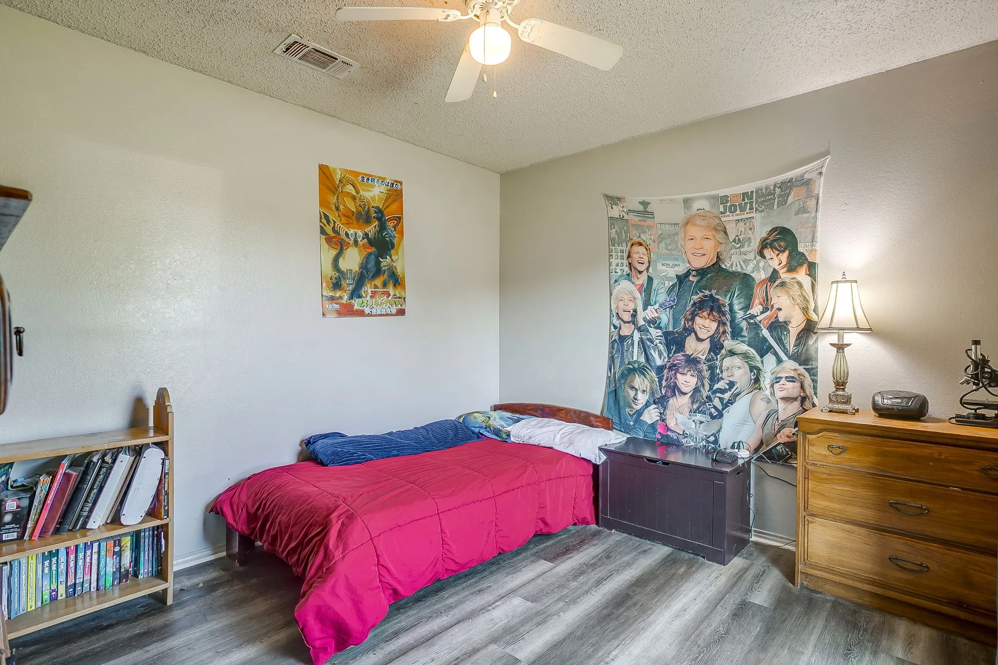 Single Family Residence For Sale in Johnson County , 1225 Sandstone Drive, Cleburne, Texas 76033, 3 Bedroom, 2 Bathroom, 2 Garage spaces, 1,307 Sqft, built in 1988, mls#21389758, Real Estate Agent in Cleburne, Homes For Sale in Johnson county, Homes For Sale in Cleburne, Realtor in Cleburne Texas, Real Estate Brokerage Independent Realty Texas, Luminita Cordes Realtor