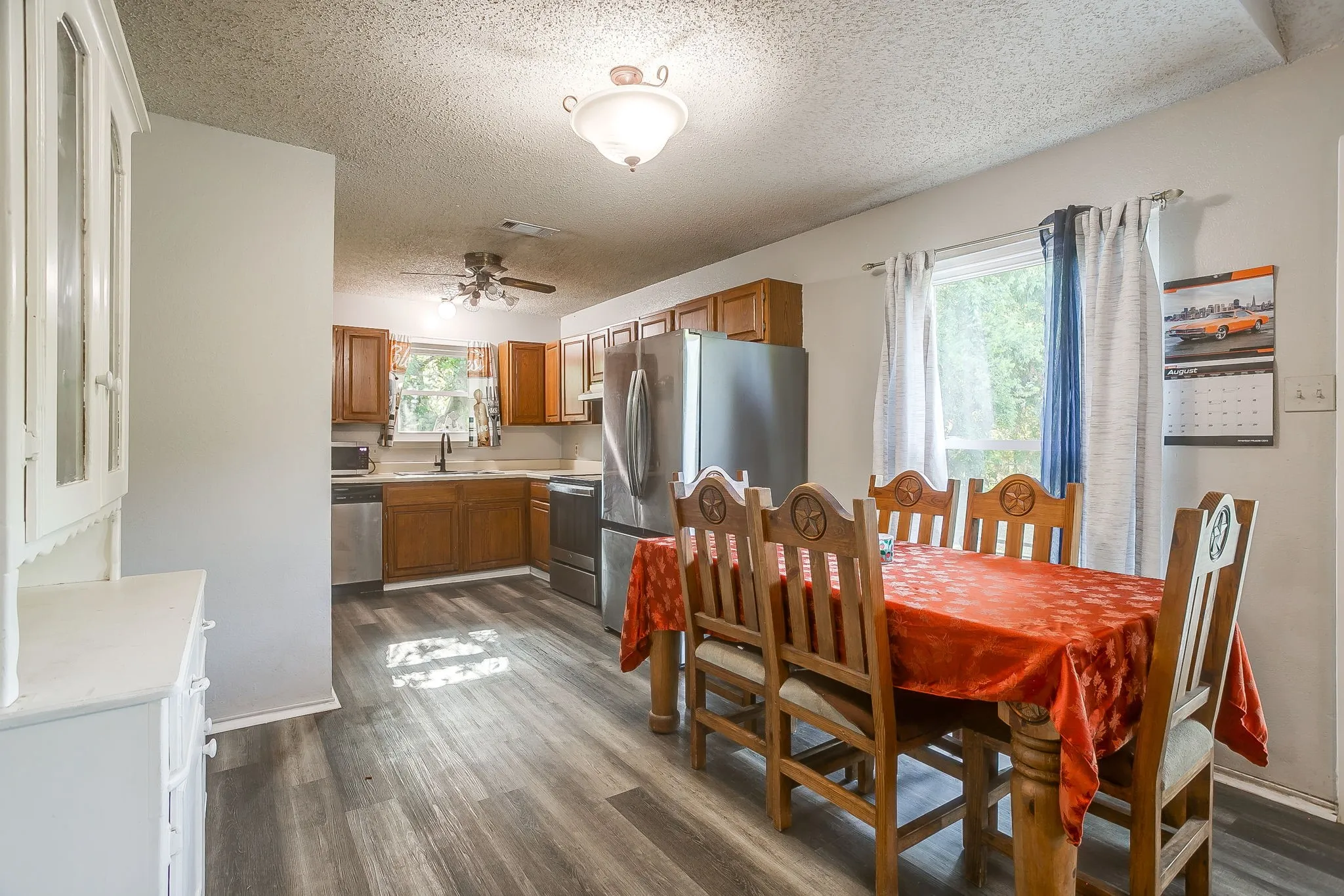 Single Family Residence For Sale in Johnson County , 1225 Sandstone Drive, Cleburne, Texas 76033, 3 Bedroom, 2 Bathroom, 2 Garage spaces, 1,307 Sqft, built in 1988, mls#21389758, Real Estate Agent in Cleburne, Homes For Sale in Johnson county, Homes For Sale in Cleburne, Realtor in Cleburne Texas, Real Estate Brokerage Independent Realty Texas, Luminita Cordes Realtor