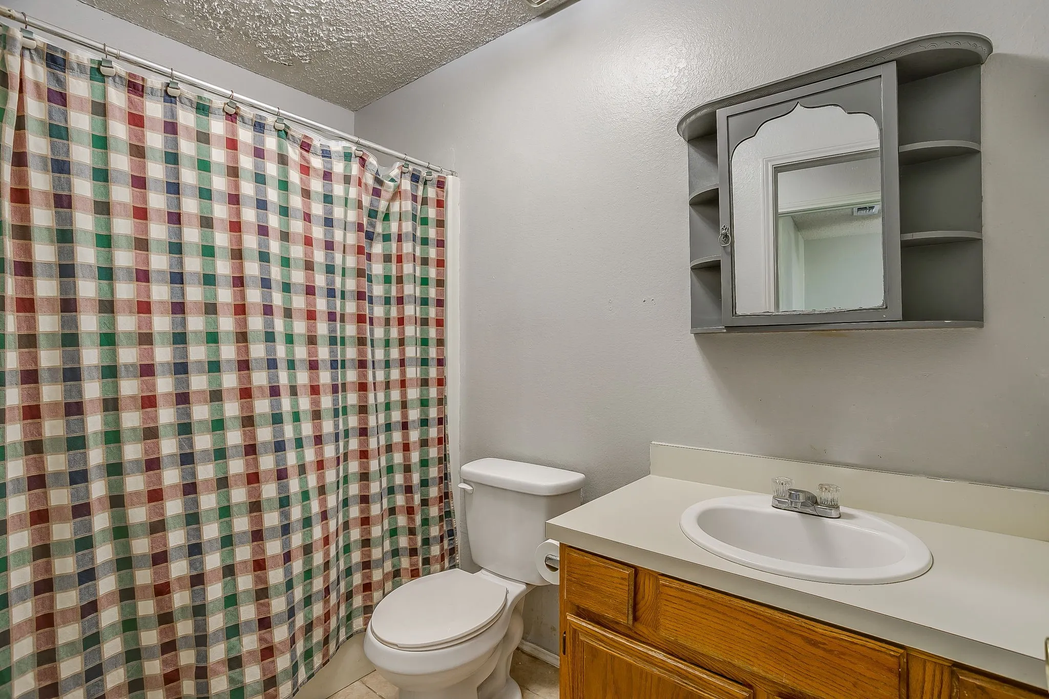 Single Family Residence For Sale in Johnson County , 1225 Sandstone Drive, Cleburne, Texas 76033, 3 Bedroom, 2 Bathroom, 2 Garage spaces, 1,307 Sqft, built in 1988, mls#21389758, Real Estate Agent in Cleburne, Homes For Sale in Johnson county, Homes For Sale in Cleburne, Realtor in Cleburne Texas, Real Estate Brokerage Independent Realty Texas, Luminita Cordes Realtor