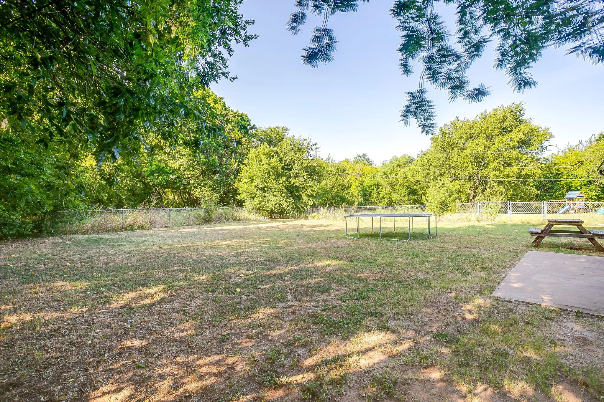 Single Family Residence For Sale in Johnson County , 1225 Sandstone Drive, Cleburne, Texas 76033, 3 Bedroom, 2 Bathroom, 2 Garage spaces, 1,307 Sqft, built in 1988, mls#21389758, Real Estate Agent in Cleburne, Homes For Sale in Johnson county, Homes For Sale in Cleburne, Realtor in Cleburne Texas, Real Estate Brokerage Independent Realty Texas, Luminita Cordes Realtor