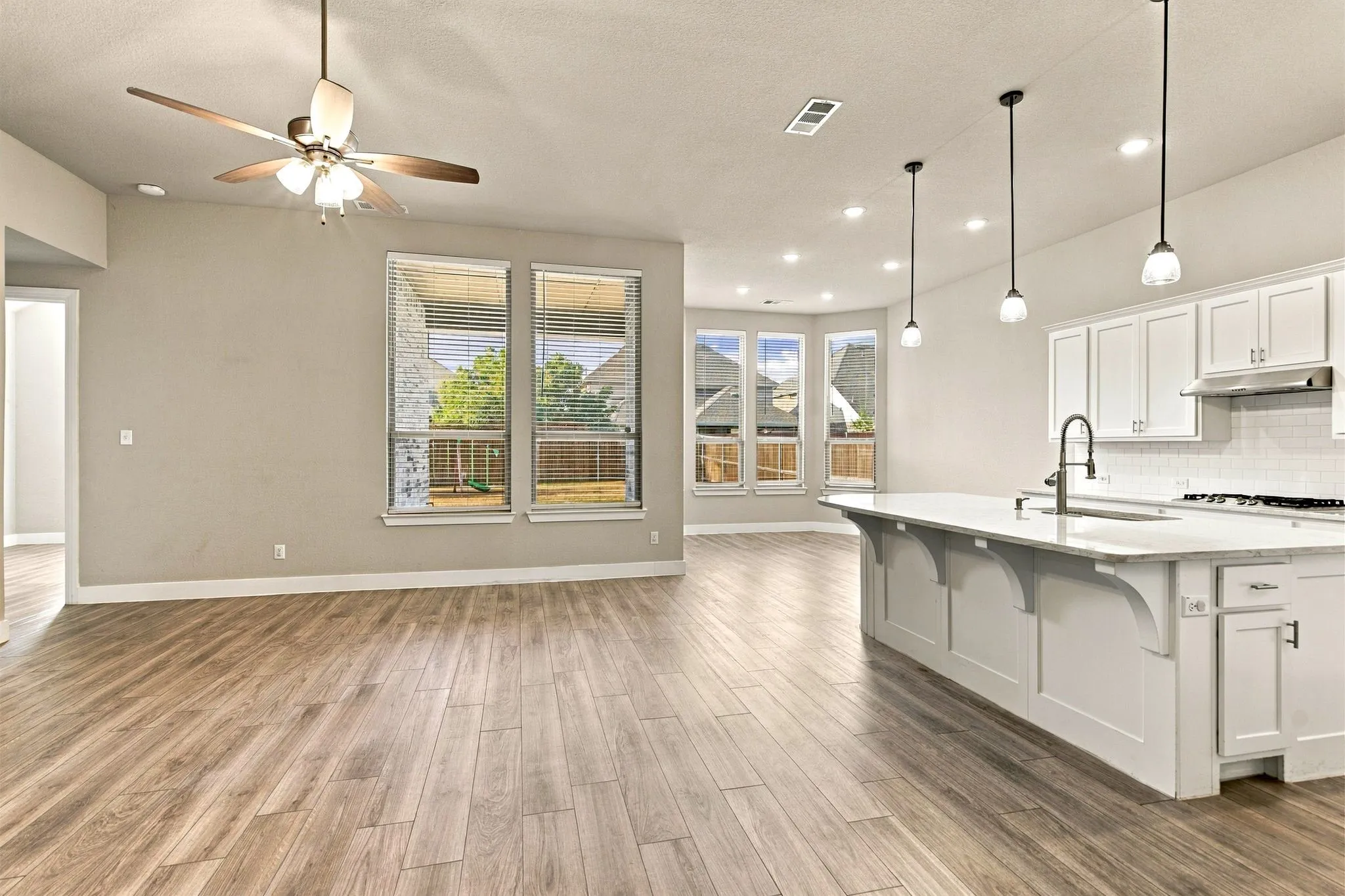 Single Family Residence For Sale in Collin County , 2220 Terry Avenue, Melissa, Texas 75454, 4 Bedroom, 3 Bathroom, 2 Garage spaces, 2,058 Sqft, built in 2020, mls#21388582, Real Estate Agent in Melissa, Homes For Sale in Collin county, Homes For Sale in Melissa, Realtor in Melissa Texas, Real Estate Brokerage Independent Realty Texas, Luminita Cordes Realtor