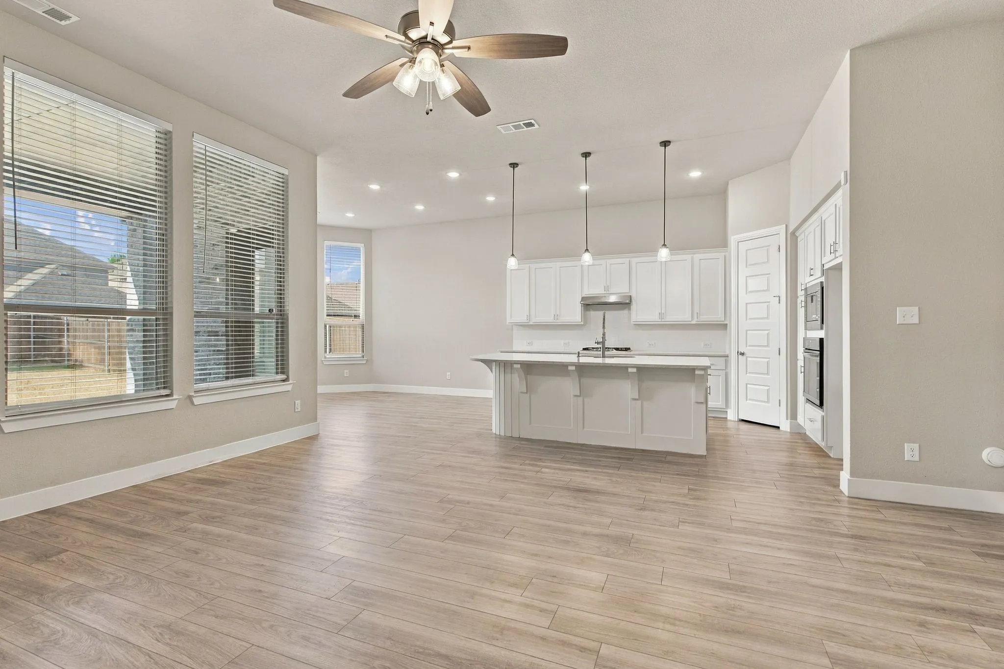 Single Family Residence For Sale in Collin County , 2220 Terry Avenue, Melissa, Texas 75454, 4 Bedroom, 3 Bathroom, 2 Garage spaces, 2,058 Sqft, built in 2020, mls#21388582, Real Estate Agent in Melissa, Homes For Sale in Collin county, Homes For Sale in Melissa, Realtor in Melissa Texas, Real Estate Brokerage Independent Realty Texas, Luminita Cordes Realtor