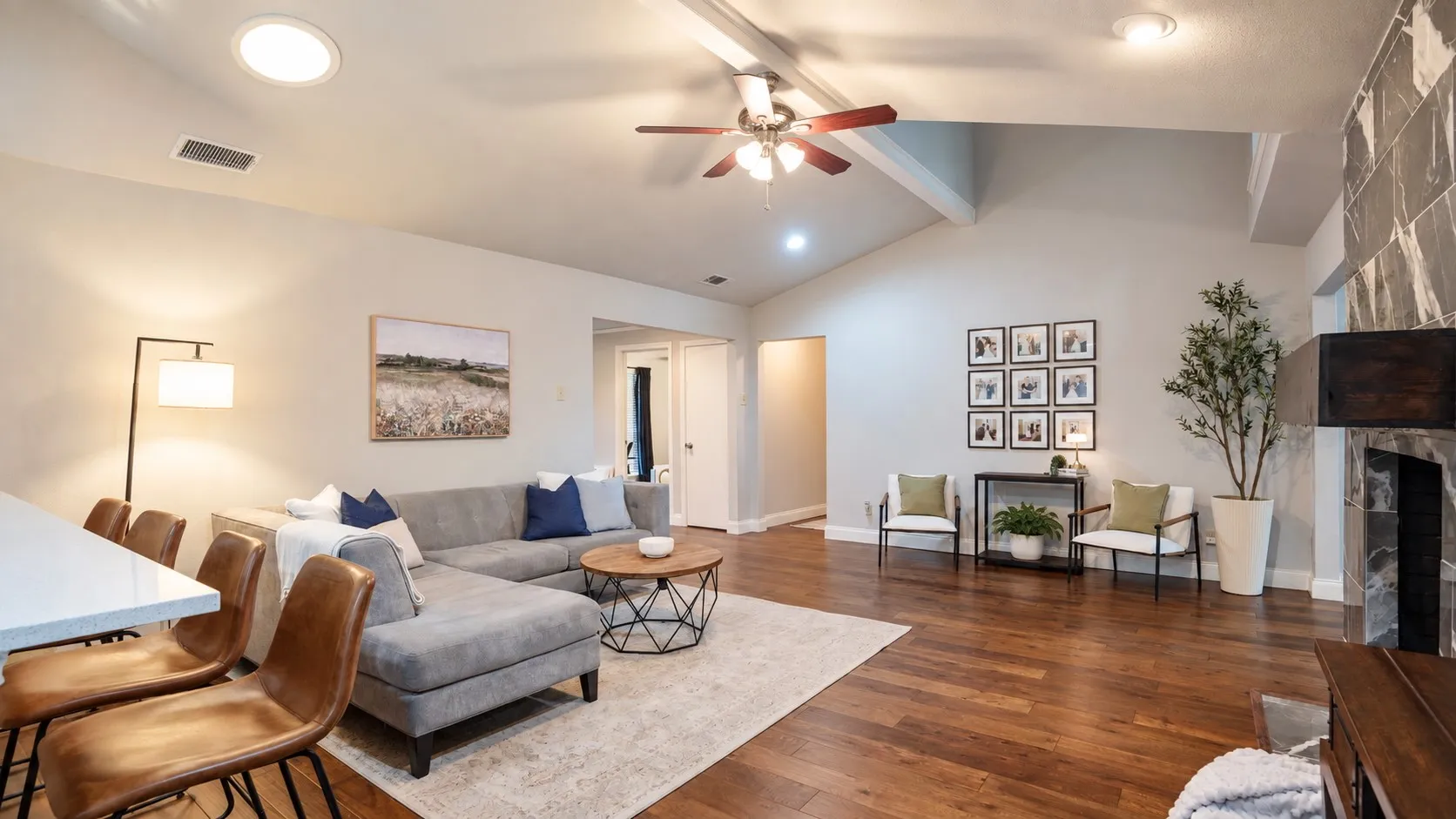 Single Family Residence For Sale in Dallas County , 7402 Bluefield Drive, Dallas, Texas 75248, 4 Bedroom, 3 Bathroom, 2 Garage spaces, 2,667 Sqft, built in 1973, mls#21385943, Real Estate Agent in Dallas, Homes For Sale in Dallas county, Homes For Sale in Dallas, Realtor in Dallas Texas, Real Estate Brokerage Independent Realty Texas, Luminita Cordes Realtor