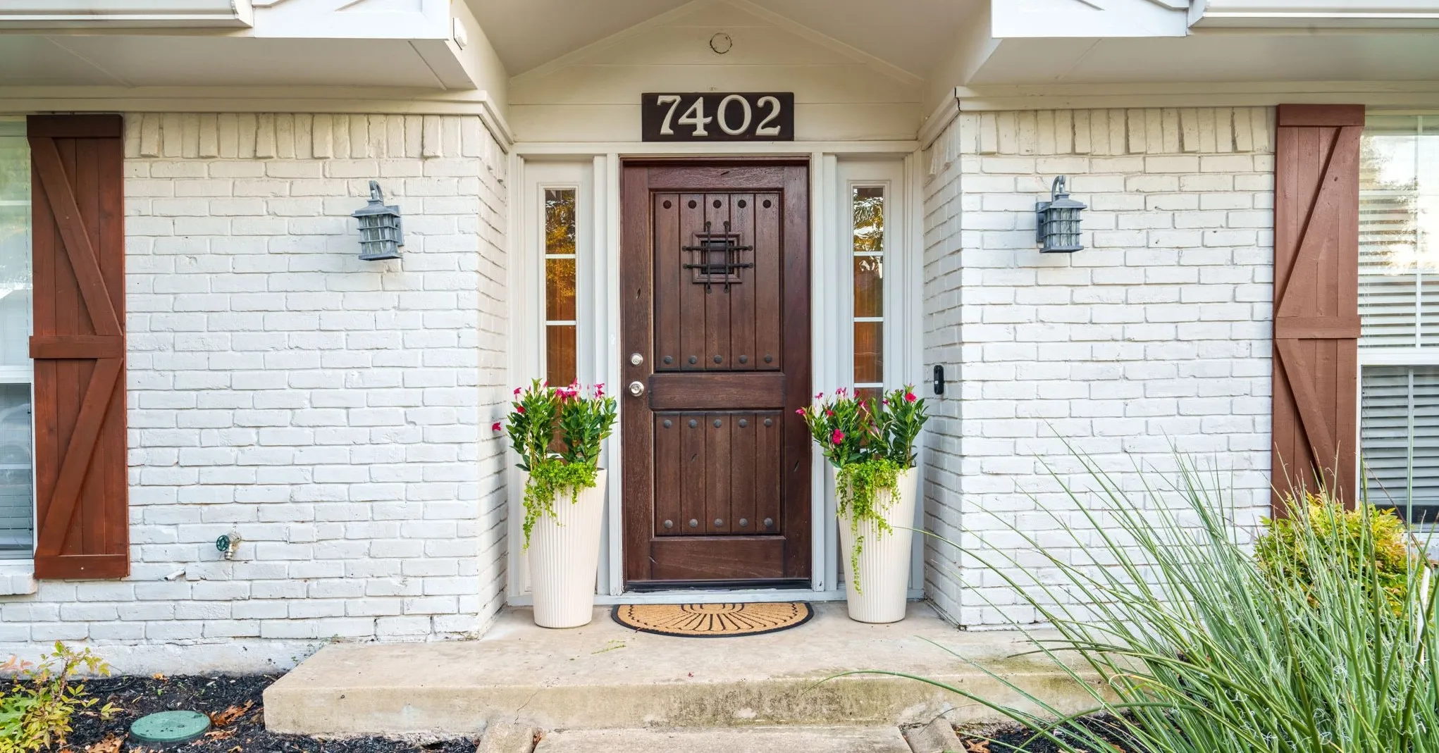 Single Family Residence For Sale in Dallas County , 7402 Bluefield Drive, Dallas, Texas 75248, 4 Bedroom, 3 Bathroom, 2 Garage spaces, 2,667 Sqft, built in 1973, mls#21385943, Real Estate Agent in Dallas, Homes For Sale in Dallas county, Homes For Sale in Dallas, Realtor in Dallas Texas, Real Estate Brokerage Independent Realty Texas, Luminita Cordes Realtor