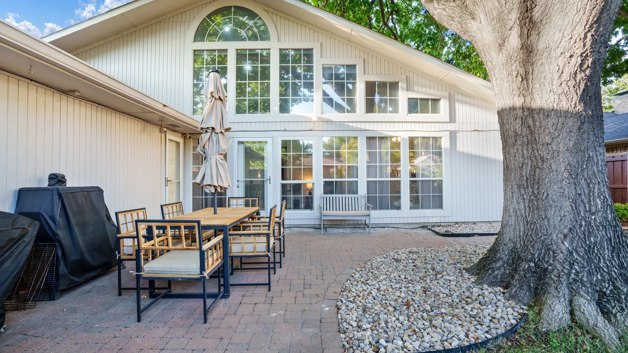 Spacious Patio for Entertaining