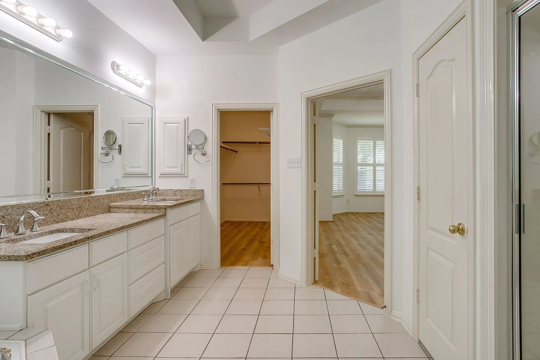 Single Family Residence For Sale in Denton County , 8101 Rodeo Drive, Denton, Texas 76208, 4 Bedroom, 3 Bathroom, 3 Garage spaces, 2,642 Sqft, built in 2001, mls#21385905, Real Estate Agent in Denton, Homes For Sale in Denton county, Homes For Sale in Denton, Realtor in Denton Texas, Real Estate Brokerage Independent Realty Texas, Luminita Cordes Realtor