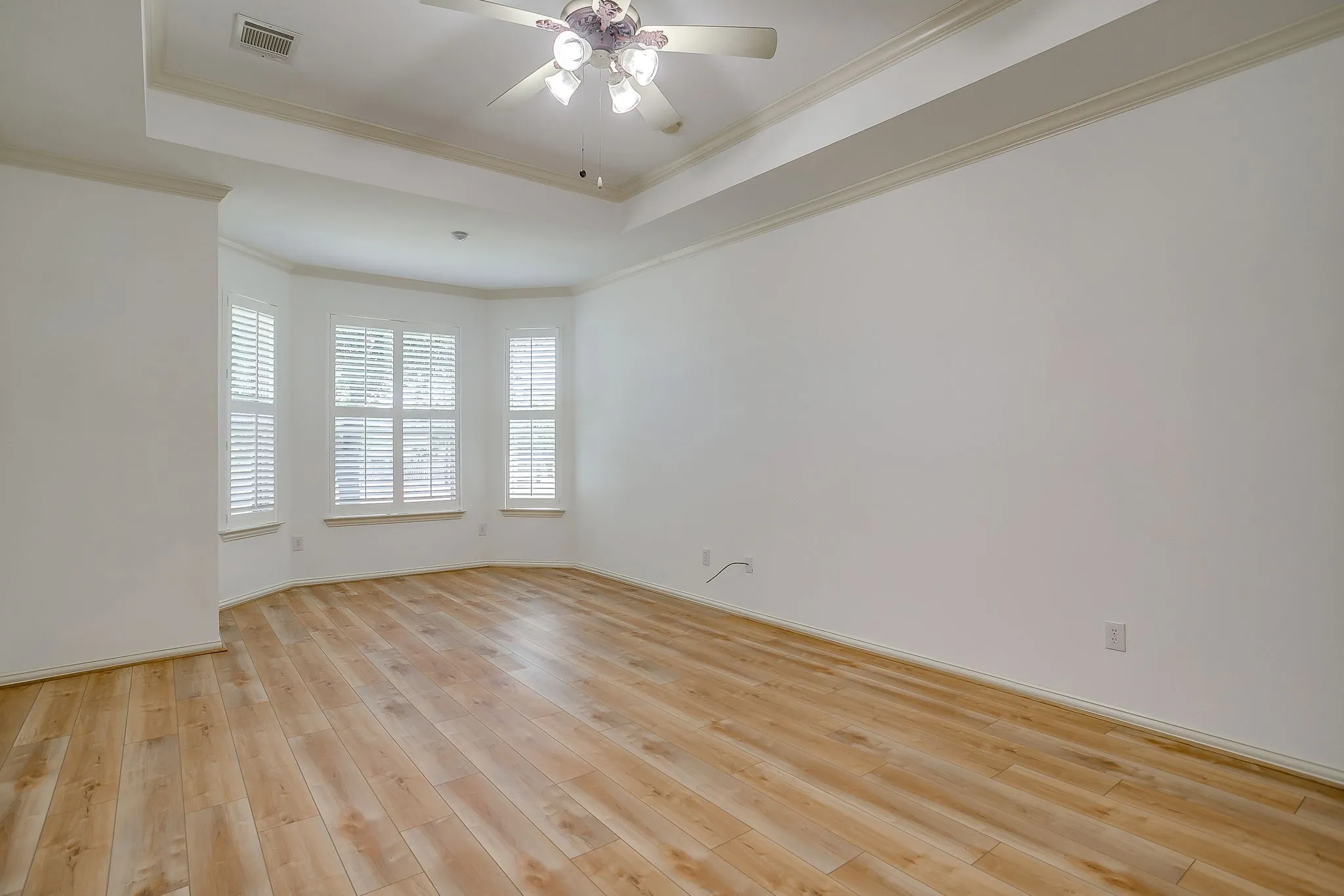 Single Family Residence For Sale in Denton County , 8101 Rodeo Drive, Denton, Texas 76208, 4 Bedroom, 3 Bathroom, 3 Garage spaces, 2,642 Sqft, built in 2001, mls#21385905, Real Estate Agent in Denton, Homes For Sale in Denton county, Homes For Sale in Denton, Realtor in Denton Texas, Real Estate Brokerage Independent Realty Texas, Luminita Cordes Realtor