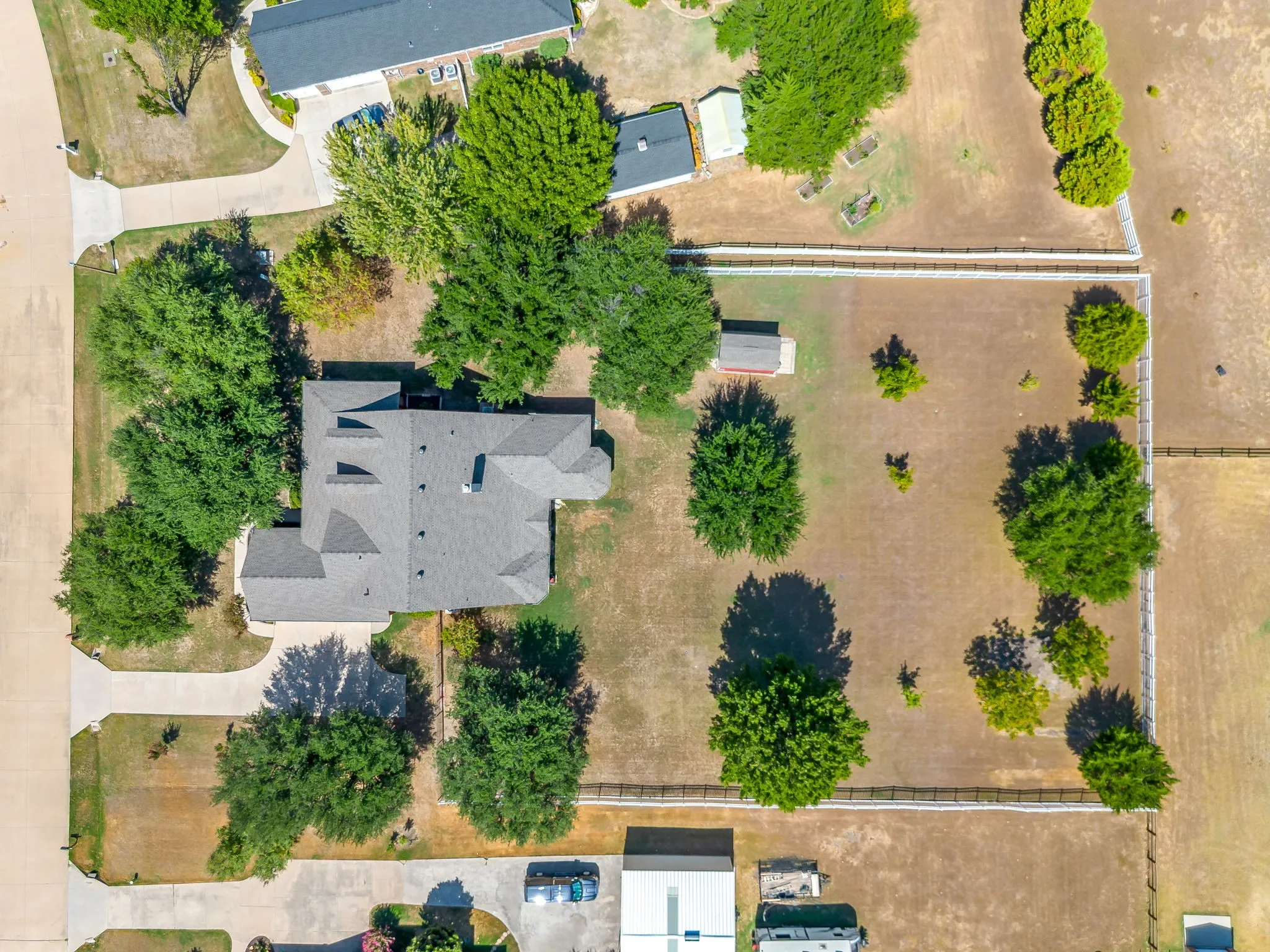 Single Family Residence For Sale in Denton County , 8101 Rodeo Drive, Denton, Texas 76208, 4 Bedroom, 3 Bathroom, 3 Garage spaces, 2,642 Sqft, built in 2001, mls#21385905, Real Estate Agent in Denton, Homes For Sale in Denton county, Homes For Sale in Denton, Realtor in Denton Texas, Real Estate Brokerage Independent Realty Texas, Luminita Cordes Realtor