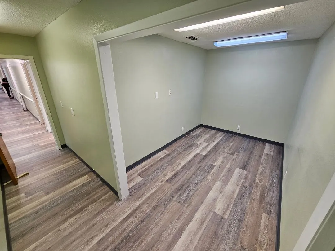 Office For Rent in Hood County , 900 Whitehead Drive, Granbury, Texas 76048, 0, 0, Garage spaces, 3,870 Sqft, built in 1986, mls#21389651, Real Estate Agent in Granbury, Homes For Rent in Hood county, Homes For Rent in Granbury, Realtor in Granbury Texas, Real Estate Brokerage Independent Realty Texas, Luminita Cordes Realtor