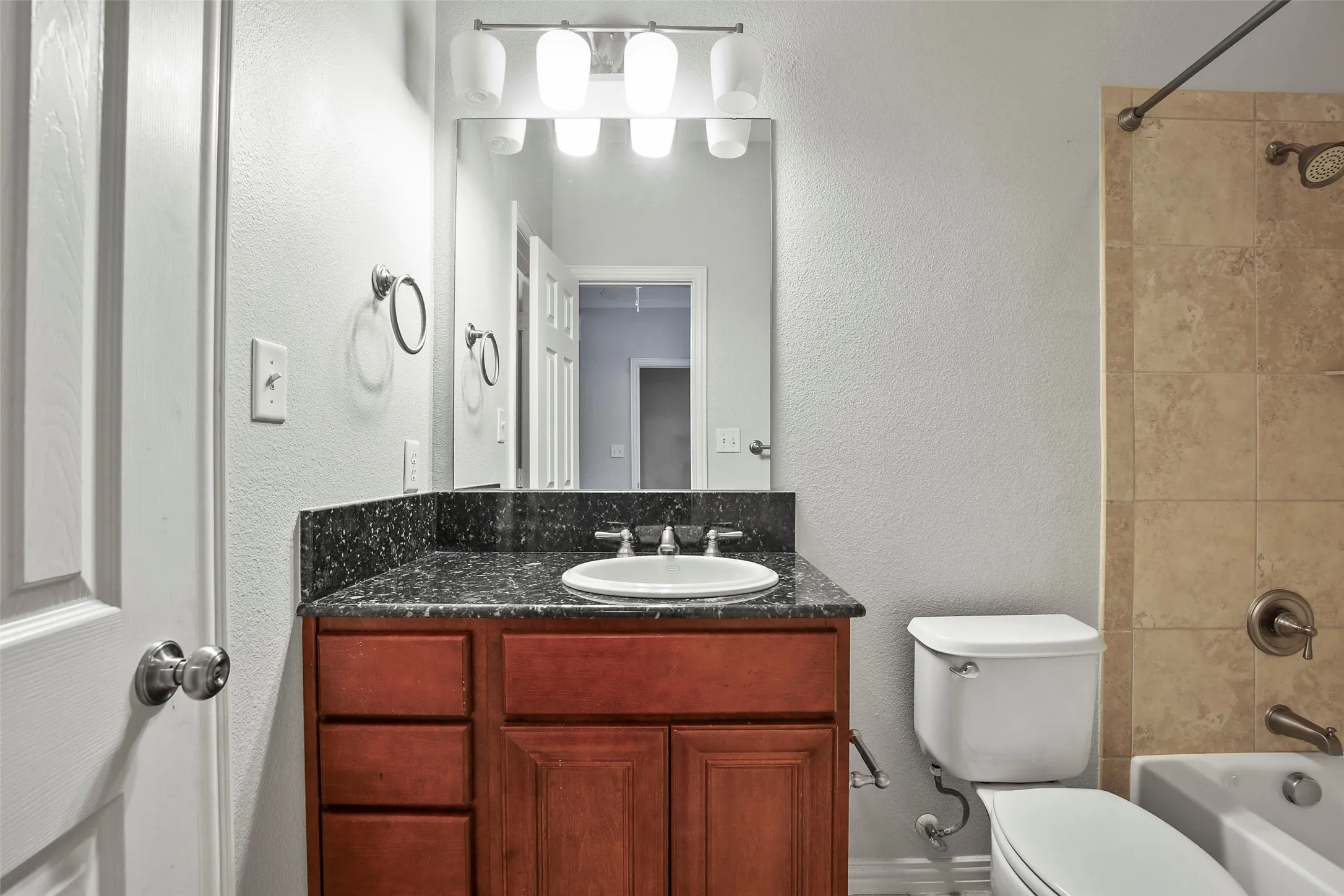 Condominium For Rent in Dallas County , 3119 Cedarplaza Lane 303, Dallas, Texas 75235, 3 Bedroom, 4 Bathroom, 2 Garage spaces, 1,771 Sqft, built in 2006, mls#21389772, Real Estate Agent in Dallas, Homes For Rent in Dallas county, Homes For Rent in Dallas, Realtor in Dallas Texas, Real Estate Brokerage Independent Realty Texas, Luminita Cordes Realtor