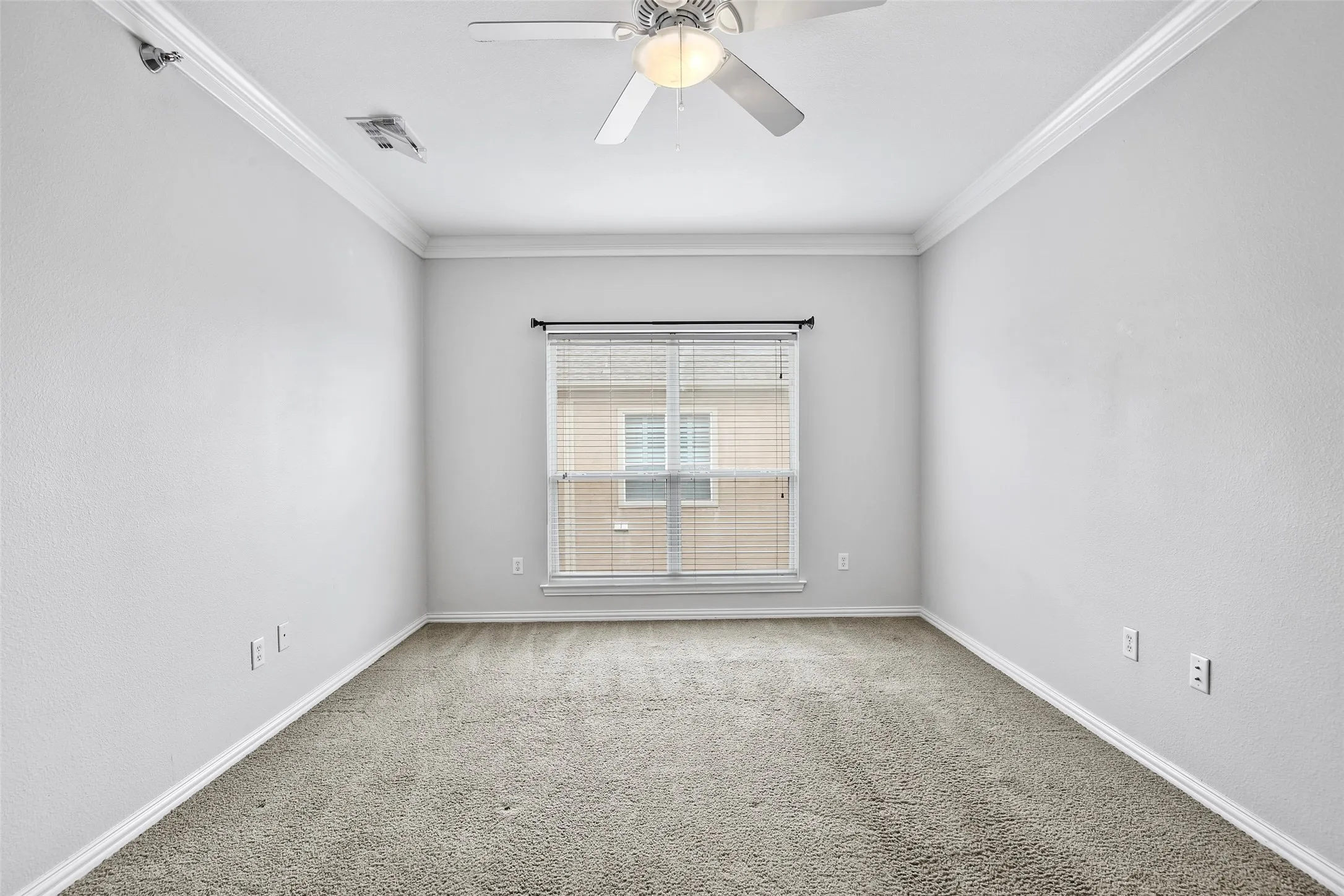 Condominium For Rent in Dallas County , 3119 Cedarplaza Lane 303, Dallas, Texas 75235, 3 Bedroom, 4 Bathroom, 2 Garage spaces, 1,771 Sqft, built in 2006, mls#21389772, Real Estate Agent in Dallas, Homes For Rent in Dallas county, Homes For Rent in Dallas, Realtor in Dallas Texas, Real Estate Brokerage Independent Realty Texas, Luminita Cordes Realtor