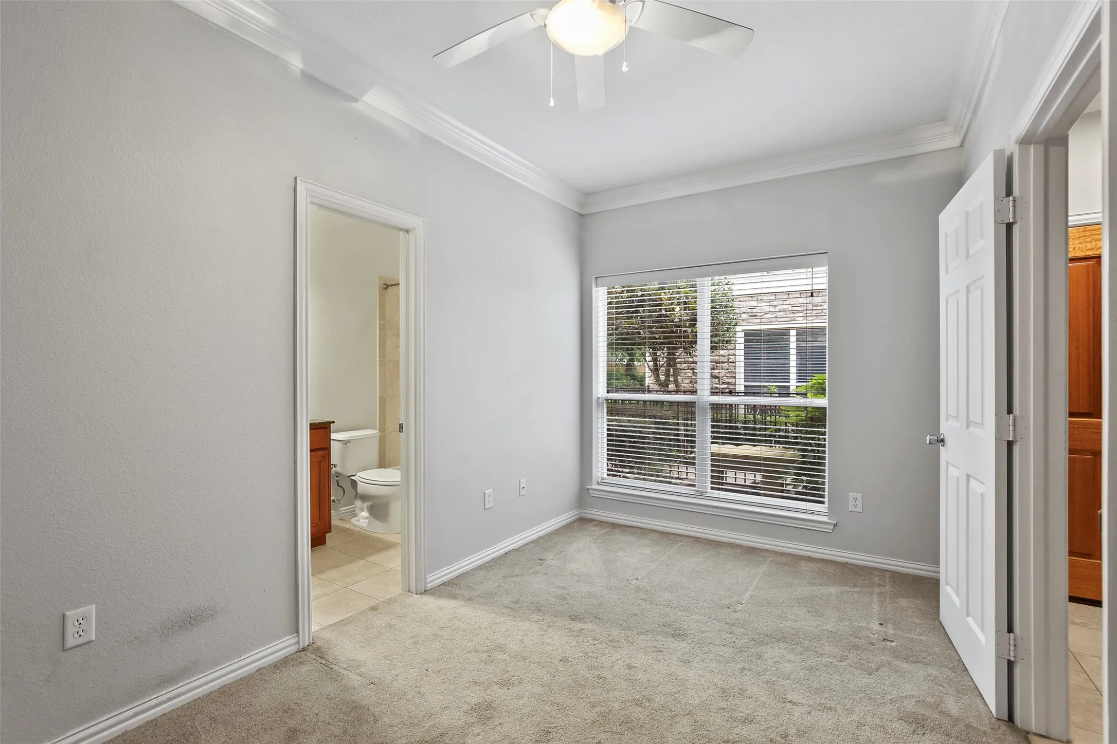 Condominium For Rent in Dallas County , 3119 Cedarplaza Lane 303, Dallas, Texas 75235, 3 Bedroom, 4 Bathroom, 2 Garage spaces, 1,771 Sqft, built in 2006, mls#21389772, Real Estate Agent in Dallas, Homes For Rent in Dallas county, Homes For Rent in Dallas, Realtor in Dallas Texas, Real Estate Brokerage Independent Realty Texas, Luminita Cordes Realtor