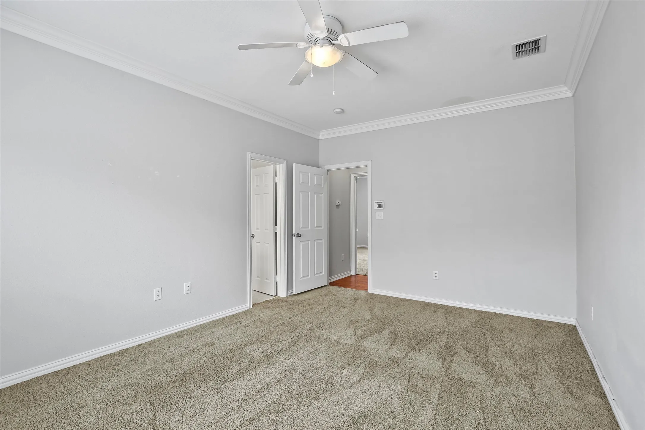 Condominium For Rent in Dallas County , 3119 Cedarplaza Lane 303, Dallas, Texas 75235, 3 Bedroom, 4 Bathroom, 2 Garage spaces, 1,771 Sqft, built in 2006, mls#21389772, Real Estate Agent in Dallas, Homes For Rent in Dallas county, Homes For Rent in Dallas, Realtor in Dallas Texas, Real Estate Brokerage Independent Realty Texas, Luminita Cordes Realtor
