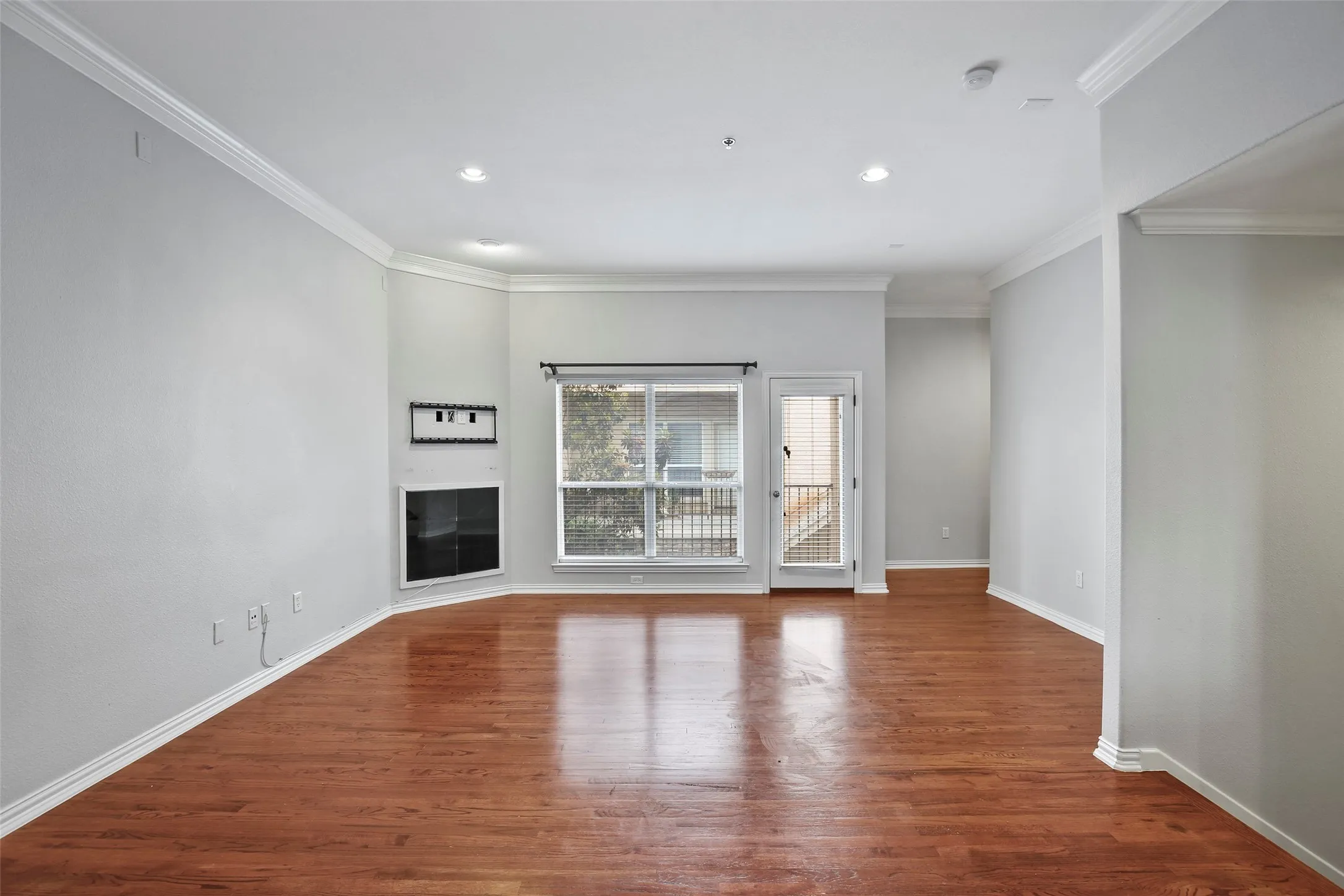 Condominium For Rent in Dallas County , 3119 Cedarplaza Lane 303, Dallas, Texas 75235, 3 Bedroom, 4 Bathroom, 2 Garage spaces, 1,771 Sqft, built in 2006, mls#21389772, Real Estate Agent in Dallas, Homes For Rent in Dallas county, Homes For Rent in Dallas, Realtor in Dallas Texas, Real Estate Brokerage Independent Realty Texas, Luminita Cordes Realtor