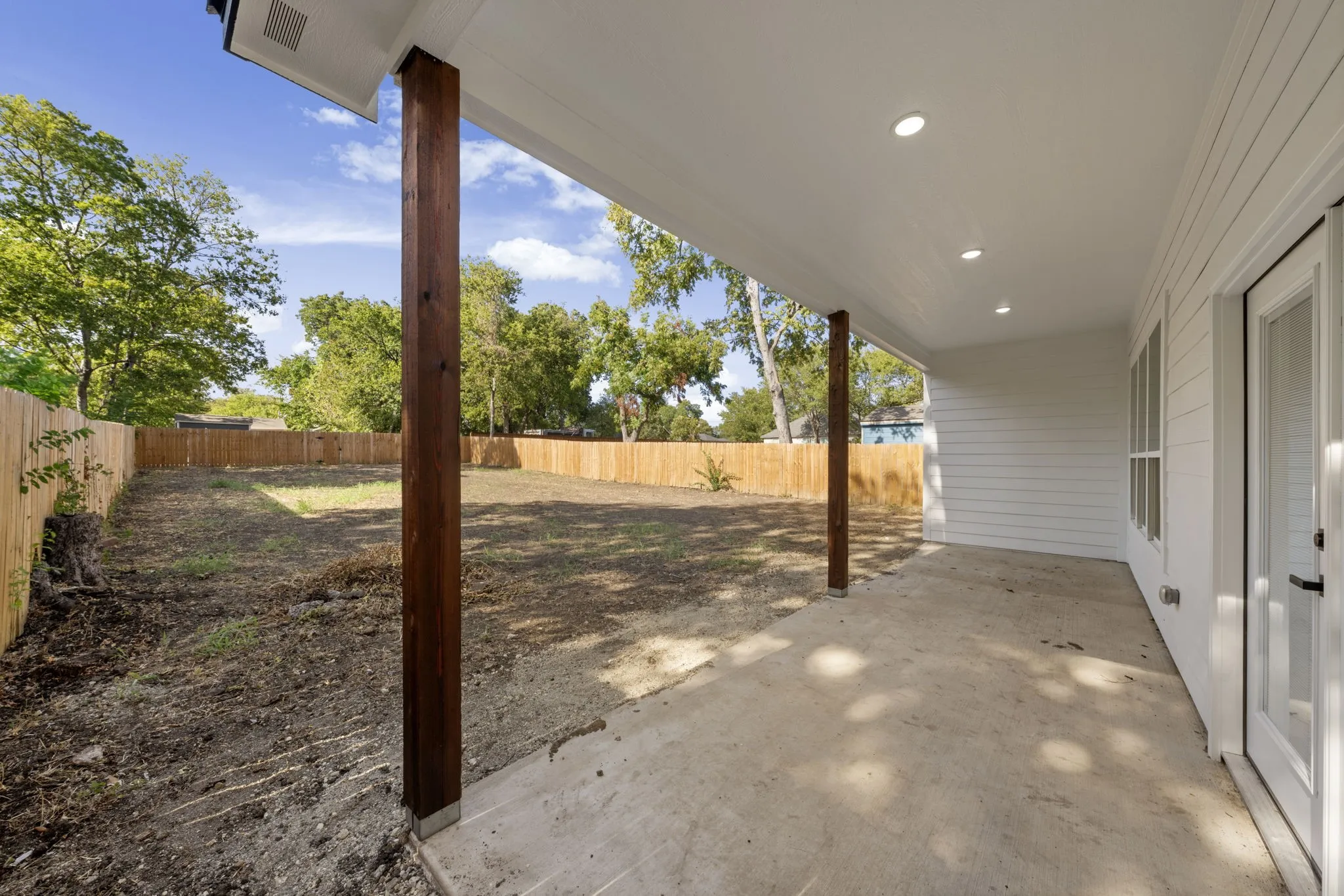 Single Family Residence For Sale in Dallas County , 1429 E Ann Arbor Avenue, Dallas, Texas 75216, 4 Bedroom, 2 Bathroom, 2 Garage spaces, 1,957 Sqft, built in 2026, mls#21389664, Real Estate Agent in Dallas, Homes For Sale in Dallas county, Homes For Sale in Dallas, Realtor in Dallas Texas, Real Estate Brokerage Independent Realty Texas, Luminita Cordes Realtor