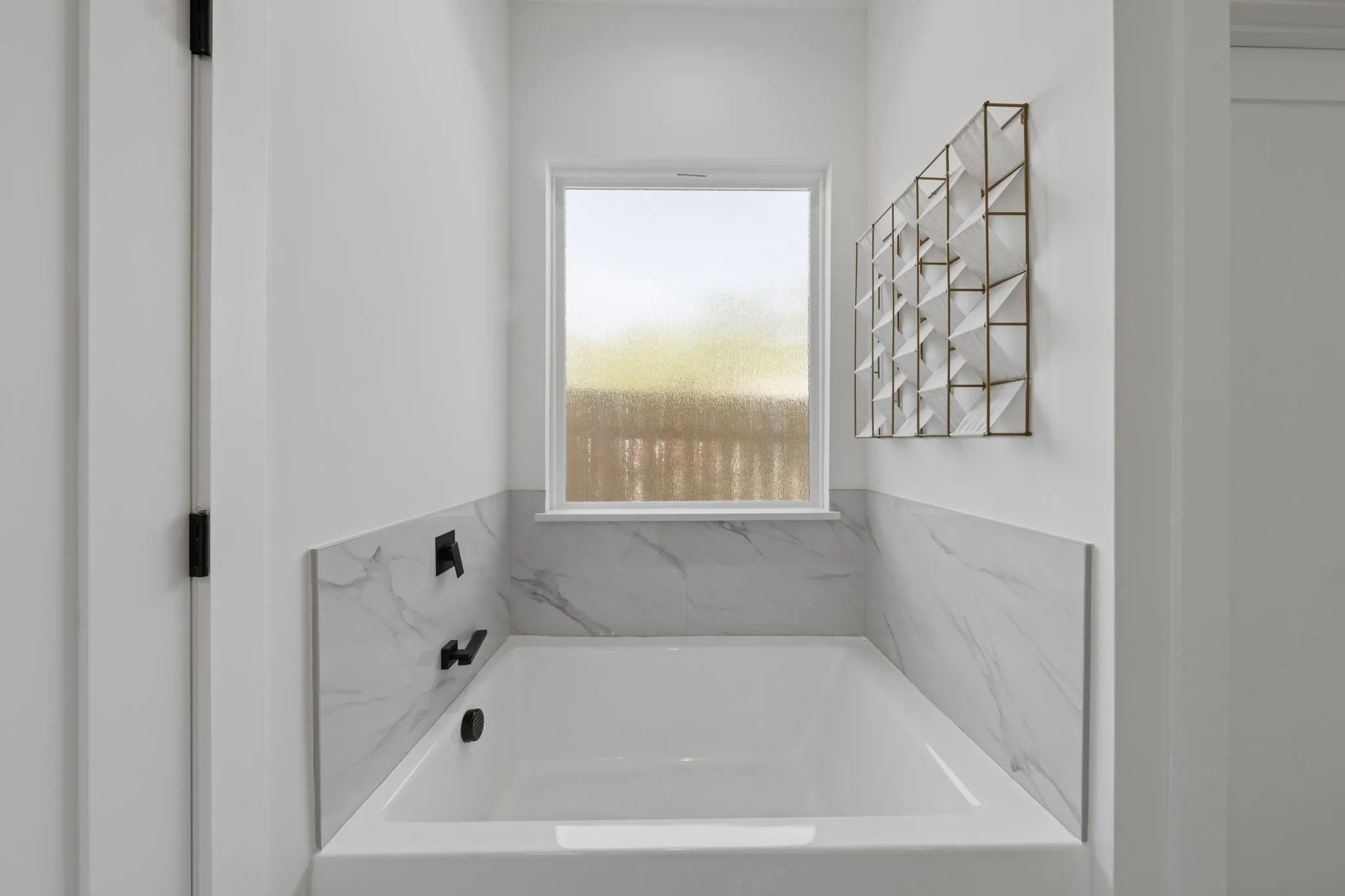 Single Family Residence For Sale in Dallas County , 1429 E Ann Arbor Avenue, Dallas, Texas 75216, 4 Bedroom, 2 Bathroom, 2 Garage spaces, 1,957 Sqft, built in 2026, mls#21389664, Real Estate Agent in Dallas, Homes For Sale in Dallas county, Homes For Sale in Dallas, Realtor in Dallas Texas, Real Estate Brokerage Independent Realty Texas, Luminita Cordes Realtor
