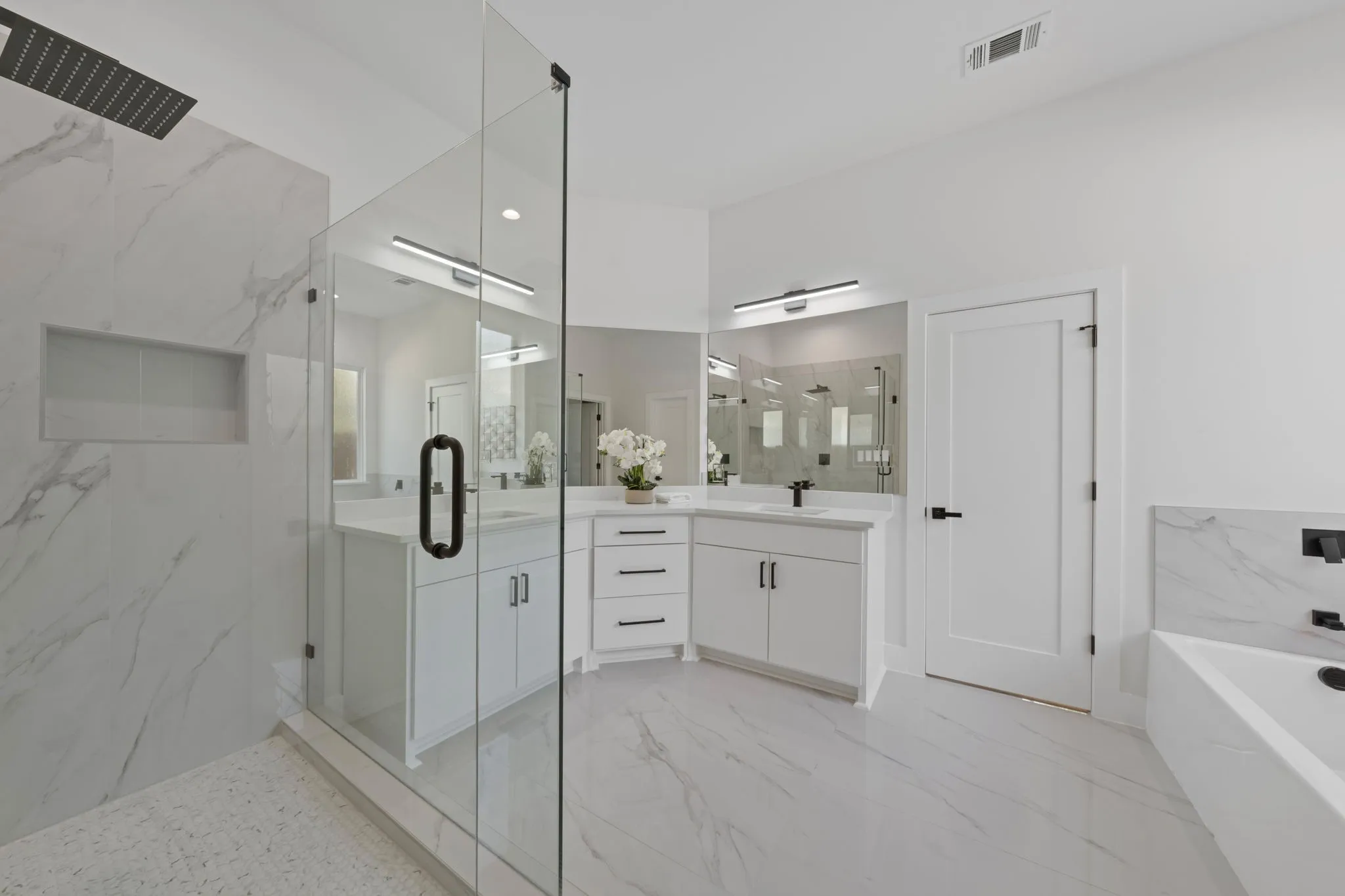 Single Family Residence For Sale in Dallas County , 1429 E Ann Arbor Avenue, Dallas, Texas 75216, 4 Bedroom, 2 Bathroom, 2 Garage spaces, 1,957 Sqft, built in 2026, mls#21389664, Real Estate Agent in Dallas, Homes For Sale in Dallas county, Homes For Sale in Dallas, Realtor in Dallas Texas, Real Estate Brokerage Independent Realty Texas, Luminita Cordes Realtor