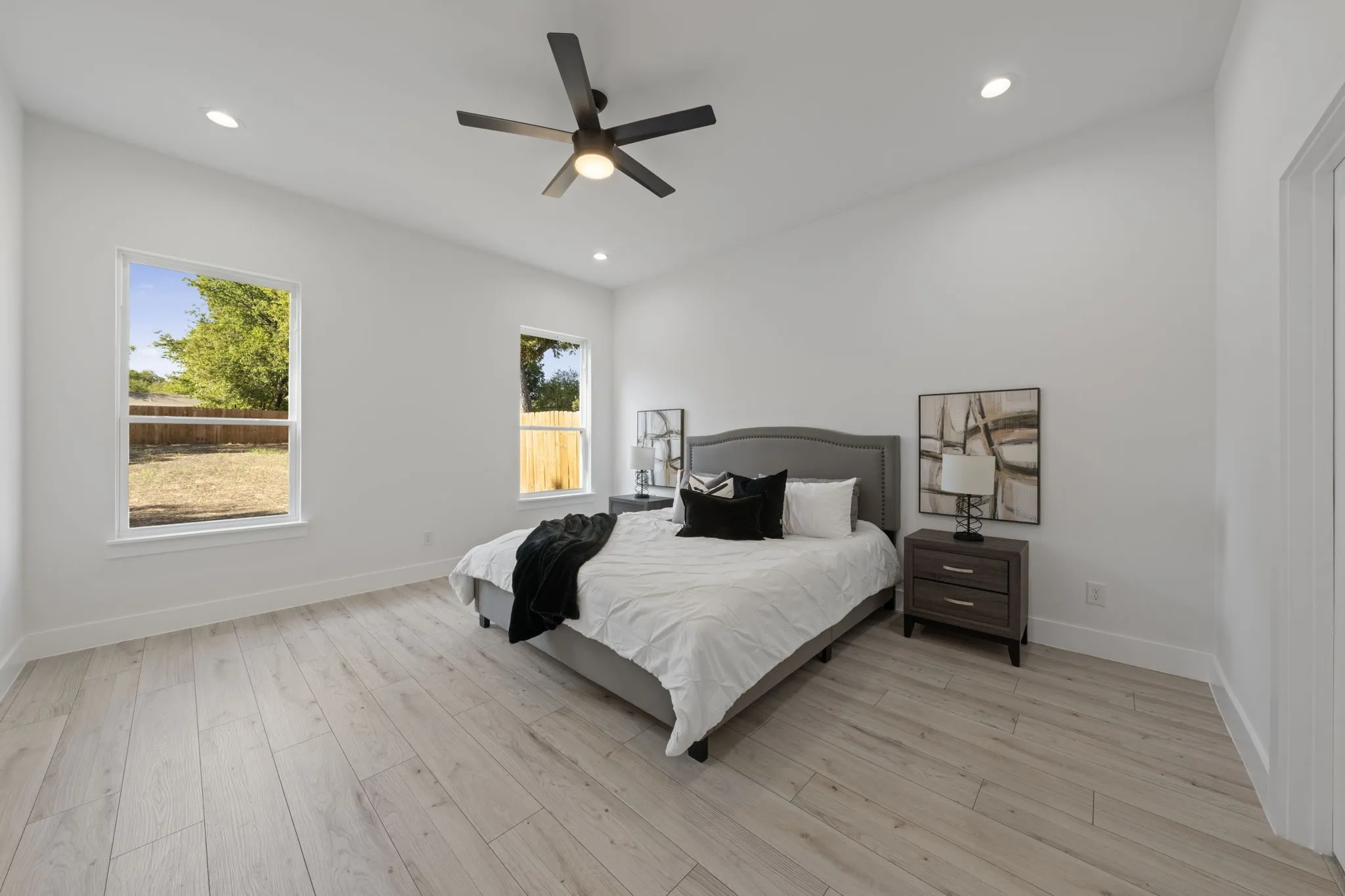 Single Family Residence For Sale in Dallas County , 1429 E Ann Arbor Avenue, Dallas, Texas 75216, 4 Bedroom, 2 Bathroom, 2 Garage spaces, 1,957 Sqft, built in 2026, mls#21389664, Real Estate Agent in Dallas, Homes For Sale in Dallas county, Homes For Sale in Dallas, Realtor in Dallas Texas, Real Estate Brokerage Independent Realty Texas, Luminita Cordes Realtor