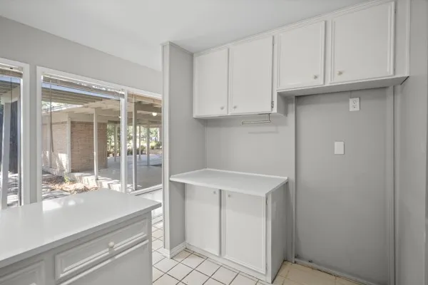 Single Family Residence For Sale in Denton County , 2514 Sherwood Street, Denton, Texas 76209, 3 Bedroom, 2 Bathroom, Garage spaces, 1,400 Sqft, built in 1965, mls#21389493, Real Estate Agent in Denton, Homes For Sale in Denton county, Homes For Sale in Denton, Realtor in Denton Texas, Real Estate Brokerage Independent Realty Texas, Luminita Cordes Realtor