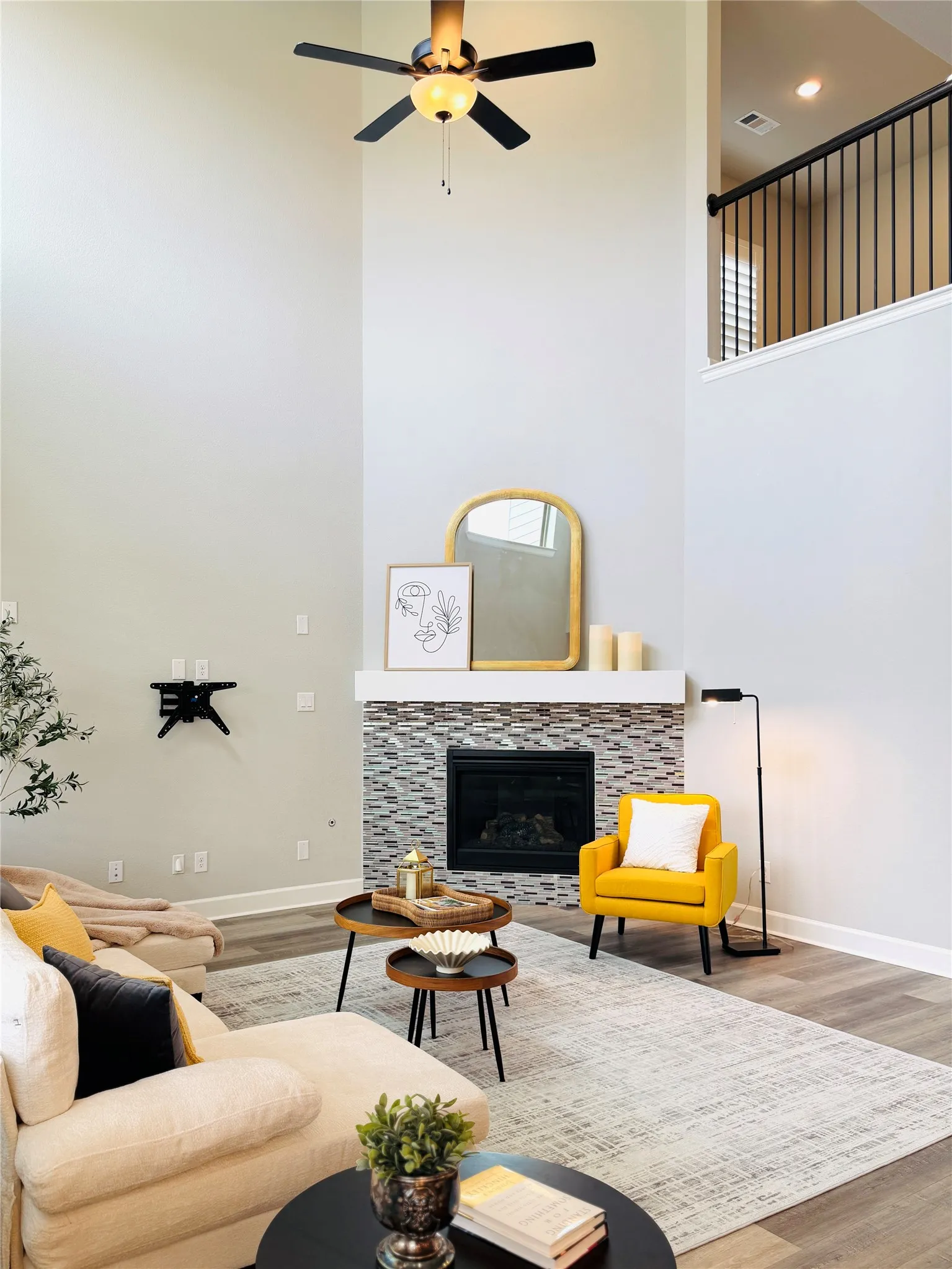 Single Family Residence For Rent in Dallas County , 3417 Rosebud Park Lane, Dallas, Texas 75229, 3 Bedroom, 3 Bathroom, 2 Garage spaces, 2,871 Sqft, built in 2021, mls#21389781, Real Estate Agent in Dallas, Homes For Rent in Dallas county, Homes For Rent in Dallas, Realtor in Dallas Texas, Real Estate Brokerage Independent Realty Texas, Luminita Cordes Realtor