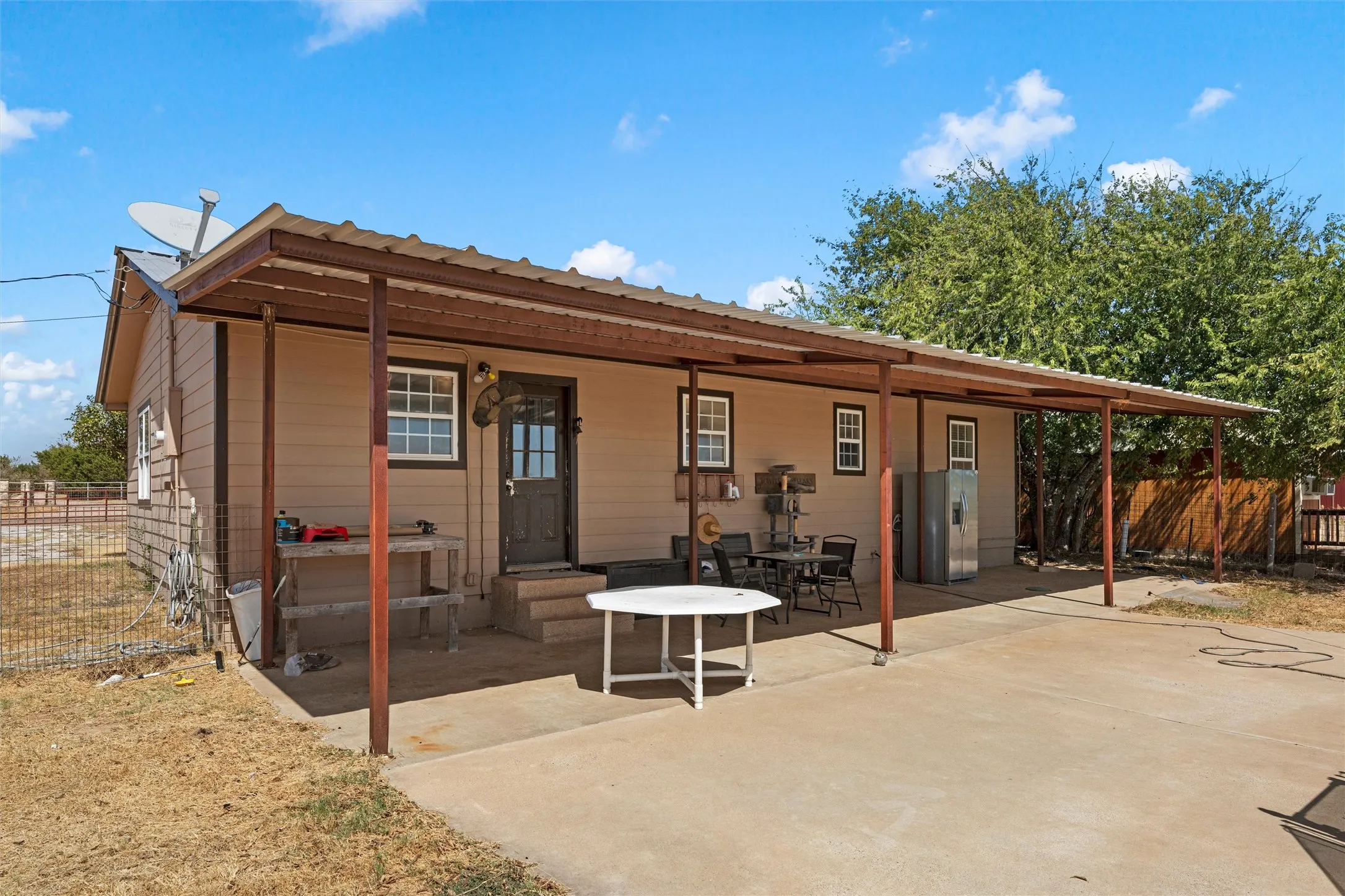 Single Family Residence For Sale in Coryell County , 3370 County Road 303, Oglesby, Texas 76561, 3 Bedroom, 2 Bathroom, Garage spaces, 1,172 Sqft, built in 1985, mls#21389743, Real Estate Agent in Oglesby, Homes For Sale in Coryell county, Homes For Sale in Oglesby, Realtor in Oglesby Texas, Real Estate Brokerage Independent Realty Texas, Luminita Cordes Realtor