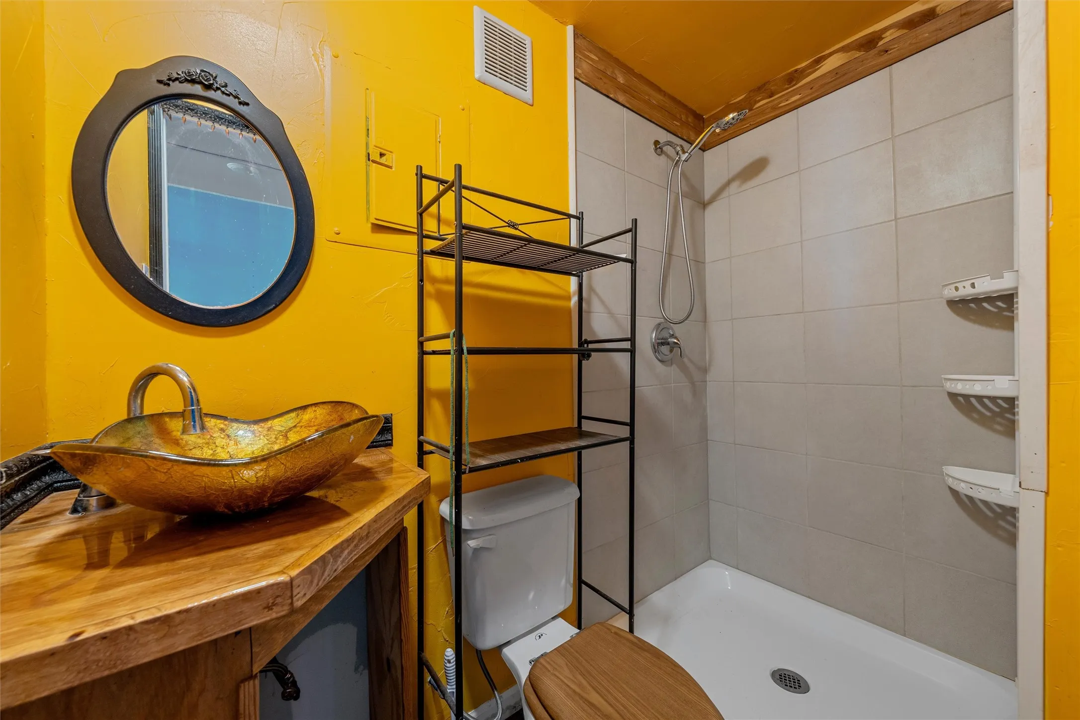 Single Family Residence For Sale in Coryell County , 3370 County Road 303, Oglesby, Texas 76561, 3 Bedroom, 2 Bathroom, Garage spaces, 1,172 Sqft, built in 1985, mls#21389743, Real Estate Agent in Oglesby, Homes For Sale in Coryell county, Homes For Sale in Oglesby, Realtor in Oglesby Texas, Real Estate Brokerage Independent Realty Texas, Luminita Cordes Realtor