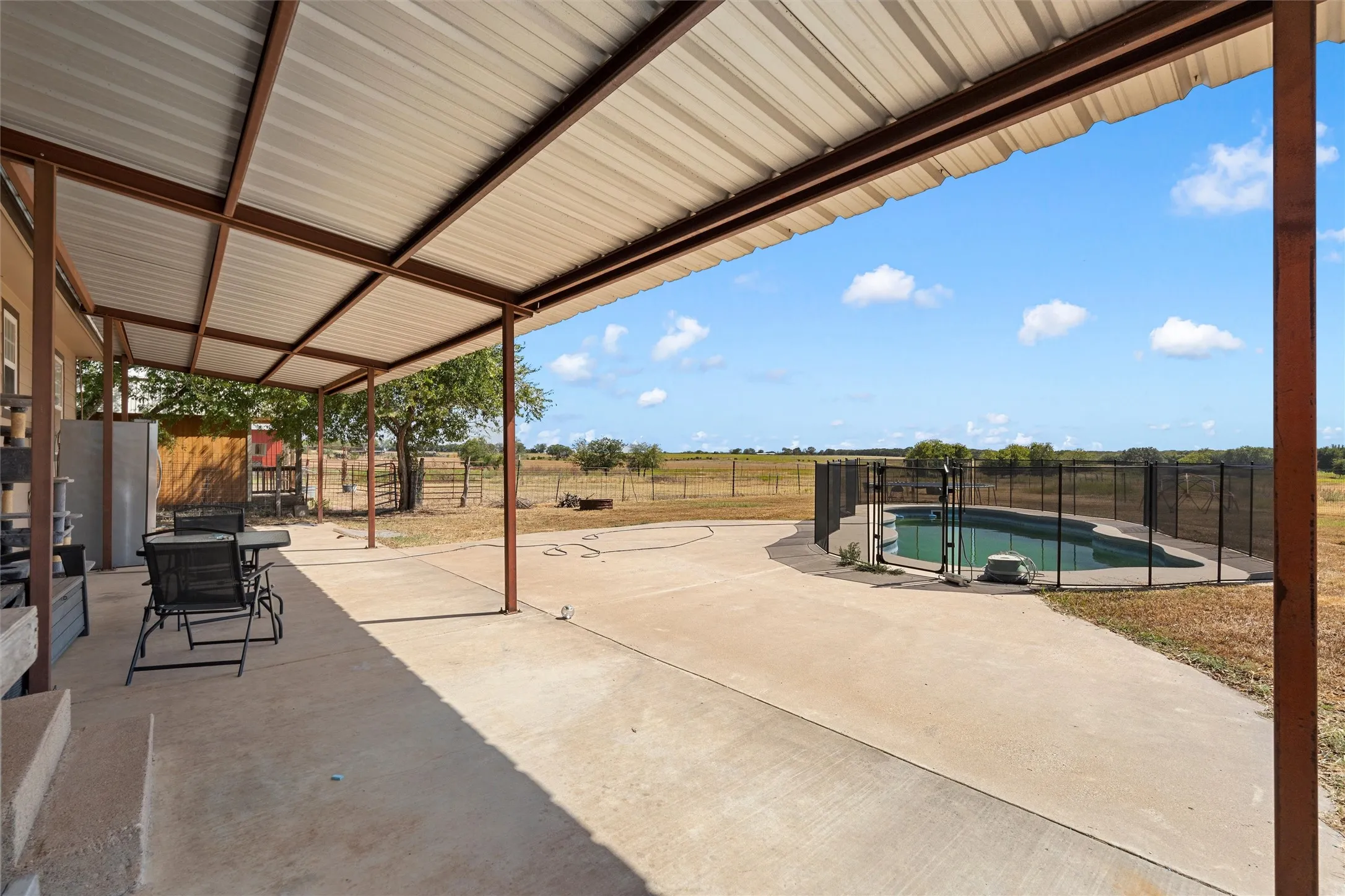 Single Family Residence For Sale in Coryell County , 3370 County Road 303, Oglesby, Texas 76561, 3 Bedroom, 2 Bathroom, Garage spaces, 1,172 Sqft, built in 1985, mls#21389743, Real Estate Agent in Oglesby, Homes For Sale in Coryell county, Homes For Sale in Oglesby, Realtor in Oglesby Texas, Real Estate Brokerage Independent Realty Texas, Luminita Cordes Realtor