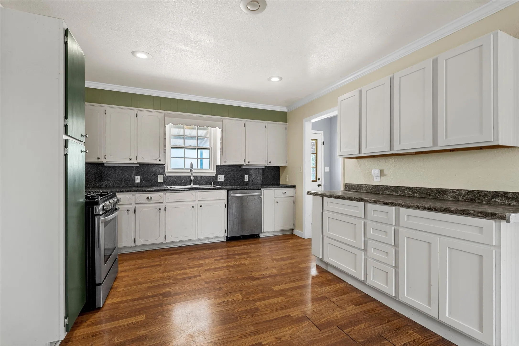 Single Family Residence For Sale in Coryell County , 3370 County Road 303, Oglesby, Texas 76561, 3 Bedroom, 2 Bathroom, Garage spaces, 1,172 Sqft, built in 1985, mls#21389743, Real Estate Agent in Oglesby, Homes For Sale in Coryell county, Homes For Sale in Oglesby, Realtor in Oglesby Texas, Real Estate Brokerage Independent Realty Texas, Luminita Cordes Realtor