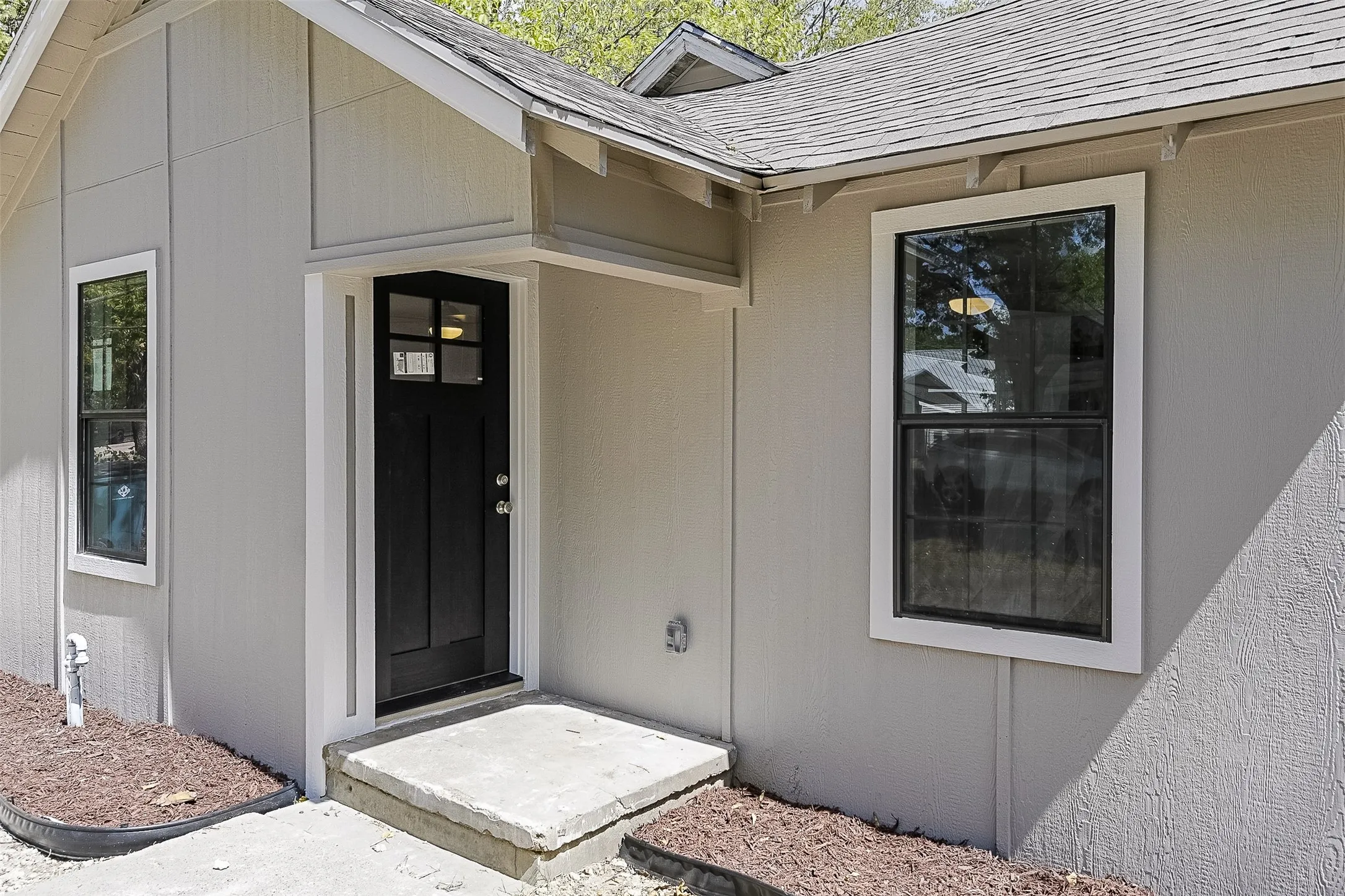 Single Family Residence For Sale in Kaufman County , 1108 N Catherine Street, Terrell, Texas 75160, 2 Bedroom, 1 Bathroom, 1 Garage spaces, 740 Sqft, built in 1970, mls#21389617, Real Estate Agent in Terrell, Homes For Sale in Kaufman county, Homes For Sale in Terrell, Realtor in Terrell Texas, Real Estate Brokerage Independent Realty Texas, Luminita Cordes Realtor
