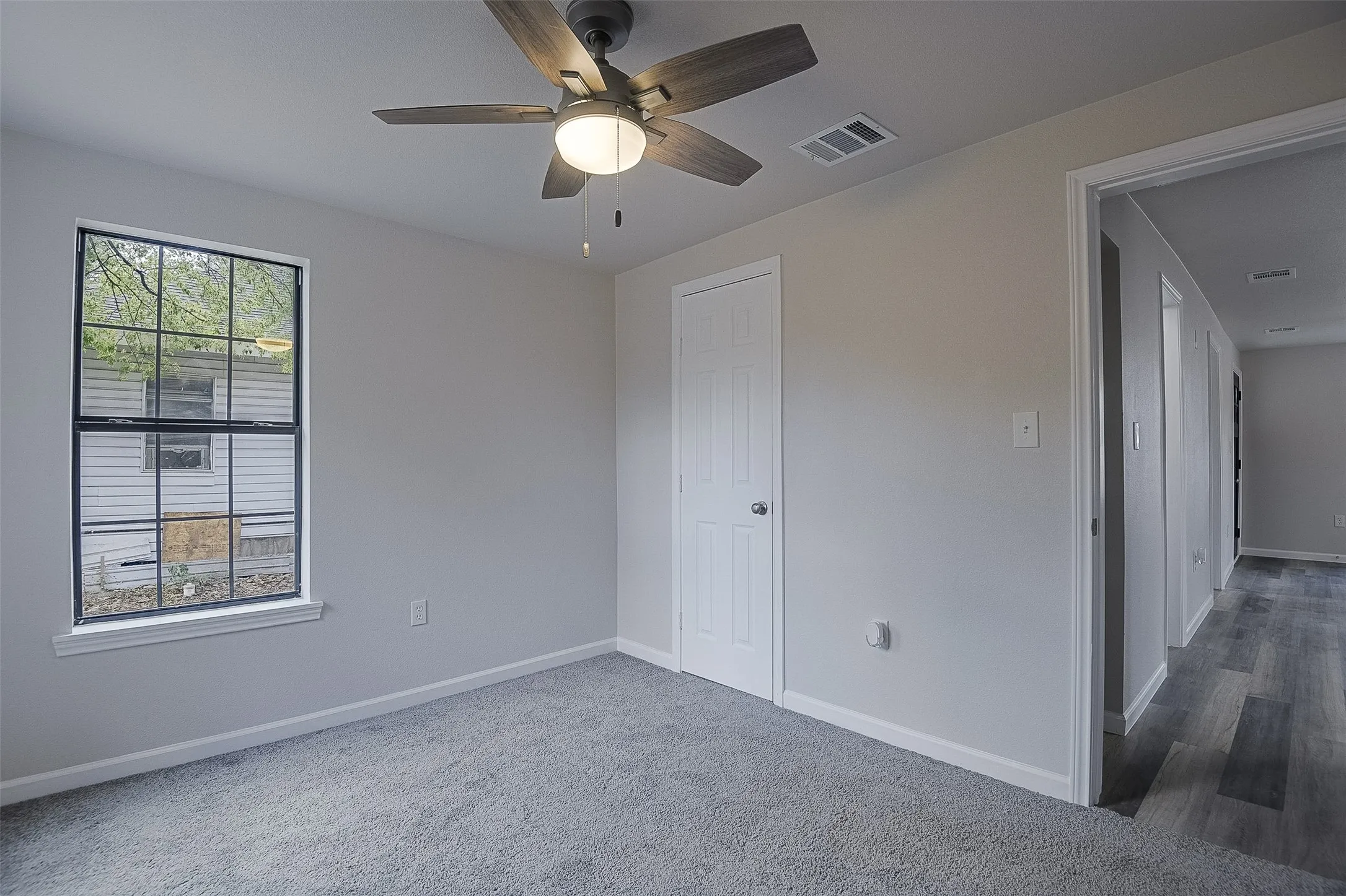 Single Family Residence For Sale in Kaufman County , 1108 N Catherine Street, Terrell, Texas 75160, 2 Bedroom, 1 Bathroom, 1 Garage spaces, 740 Sqft, built in 1970, mls#21389617, Real Estate Agent in Terrell, Homes For Sale in Kaufman county, Homes For Sale in Terrell, Realtor in Terrell Texas, Real Estate Brokerage Independent Realty Texas, Luminita Cordes Realtor