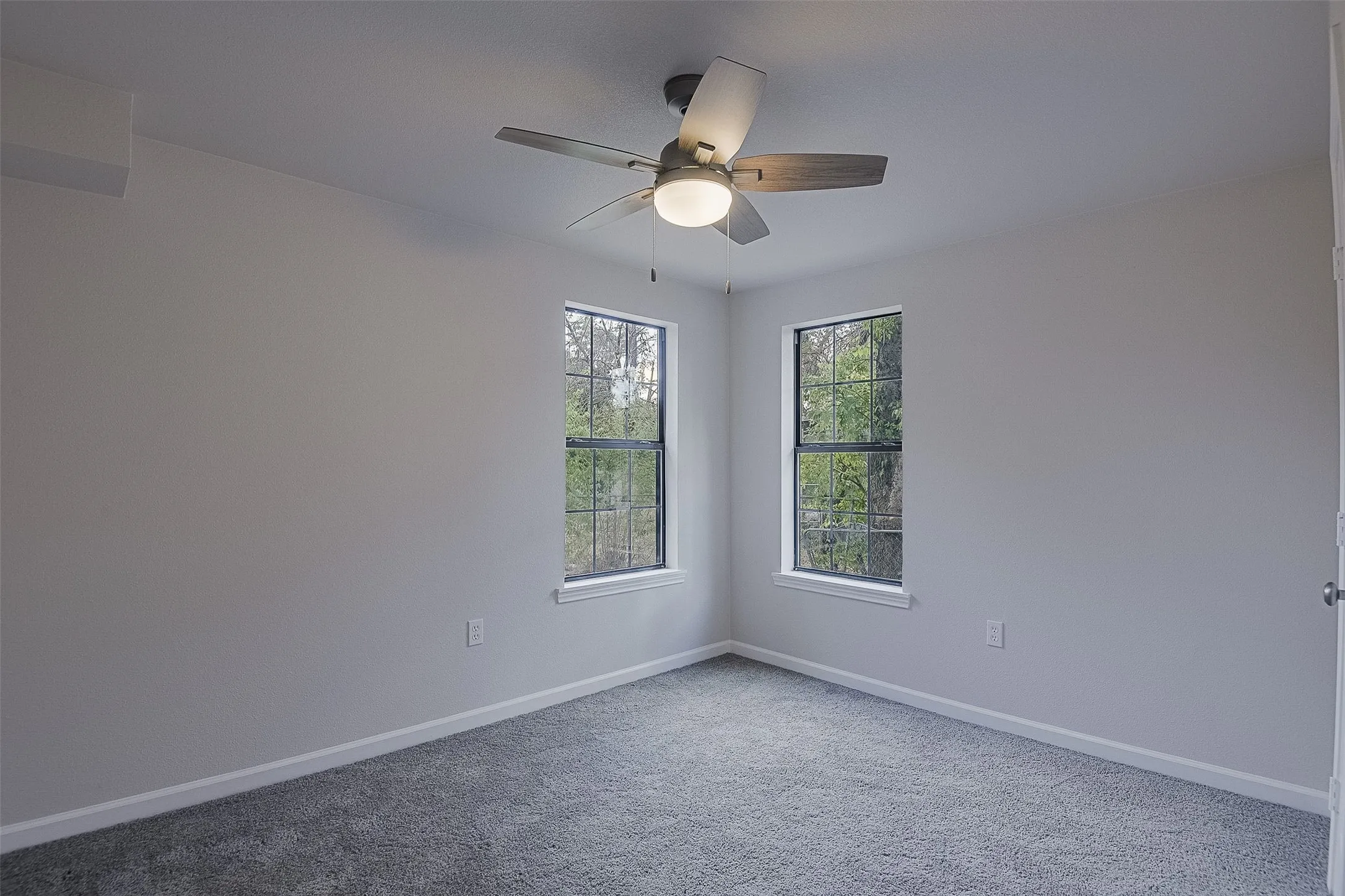Single Family Residence For Sale in Kaufman County , 1108 N Catherine Street, Terrell, Texas 75160, 2 Bedroom, 1 Bathroom, 1 Garage spaces, 740 Sqft, built in 1970, mls#21389617, Real Estate Agent in Terrell, Homes For Sale in Kaufman county, Homes For Sale in Terrell, Realtor in Terrell Texas, Real Estate Brokerage Independent Realty Texas, Luminita Cordes Realtor