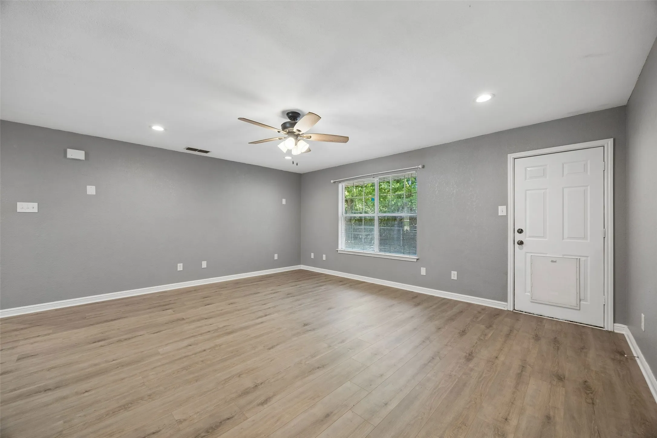 Updated flooring!