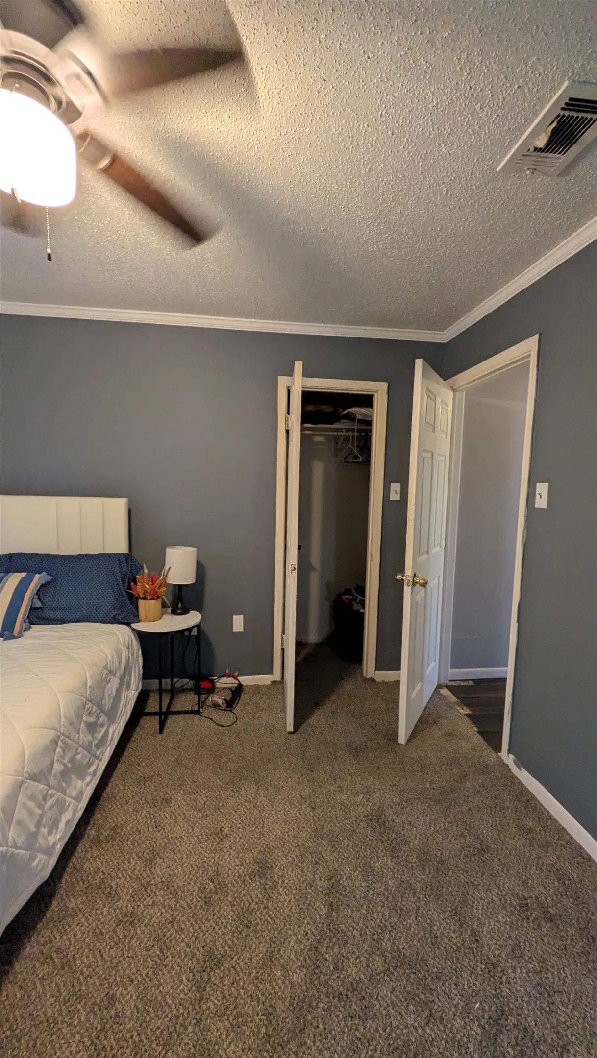 Single Family Residence For Sale in Mc Lennan County , 102 S Patricia Street, Lacy Lakeview, Texas 76705, 4 Bedroom, 2 Bathroom, Garage spaces, 1,902 Sqft, built in 1968, mls#21388971, Real Estate Agent in Lacy Lakeview, Homes For Sale in Mc Lennan county, Homes For Sale in Lacy Lakeview, Realtor in Lacy Lakeview Texas, Real Estate Brokerage Independent Realty Texas, Luminita Cordes Realtor