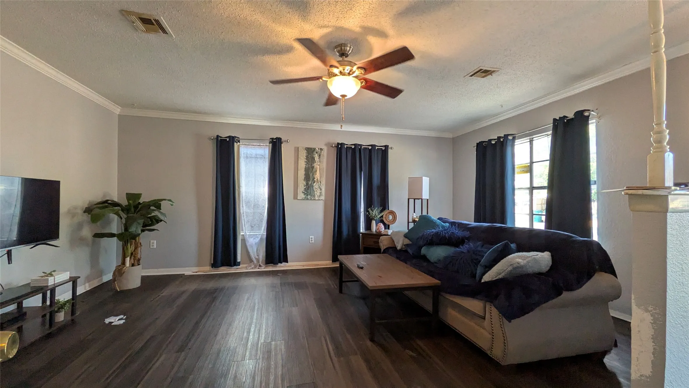 Single Family Residence For Sale in Mc Lennan County , 102 S Patricia Street, Lacy Lakeview, Texas 76705, 4 Bedroom, 2 Bathroom, Garage spaces, 1,902 Sqft, built in 1968, mls#21388971, Real Estate Agent in Lacy Lakeview, Homes For Sale in Mc Lennan county, Homes For Sale in Lacy Lakeview, Realtor in Lacy Lakeview Texas, Real Estate Brokerage Independent Realty Texas, Luminita Cordes Realtor
