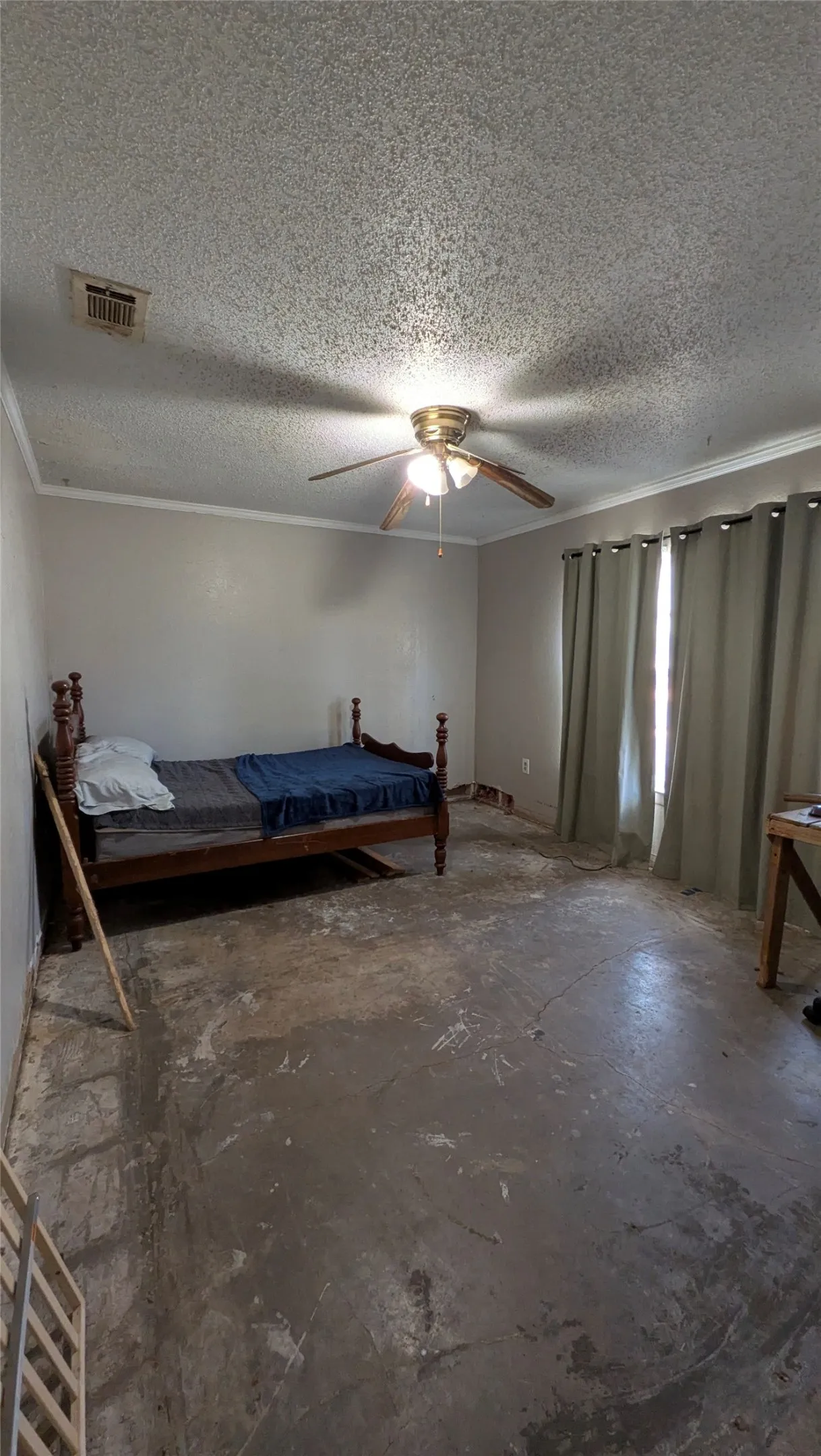 Single Family Residence For Sale in Mc Lennan County , 102 S Patricia Street, Lacy Lakeview, Texas 76705, 4 Bedroom, 2 Bathroom, Garage spaces, 1,902 Sqft, built in 1968, mls#21388971, Real Estate Agent in Lacy Lakeview, Homes For Sale in Mc Lennan county, Homes For Sale in Lacy Lakeview, Realtor in Lacy Lakeview Texas, Real Estate Brokerage Independent Realty Texas, Luminita Cordes Realtor