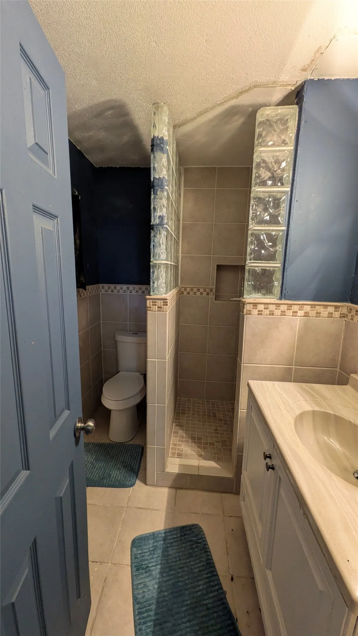 Single Family Residence For Sale in Mc Lennan County , 102 S Patricia Street, Lacy Lakeview, Texas 76705, 4 Bedroom, 2 Bathroom, Garage spaces, 1,902 Sqft, built in 1968, mls#21388971, Real Estate Agent in Lacy Lakeview, Homes For Sale in Mc Lennan county, Homes For Sale in Lacy Lakeview, Realtor in Lacy Lakeview Texas, Real Estate Brokerage Independent Realty Texas, Luminita Cordes Realtor