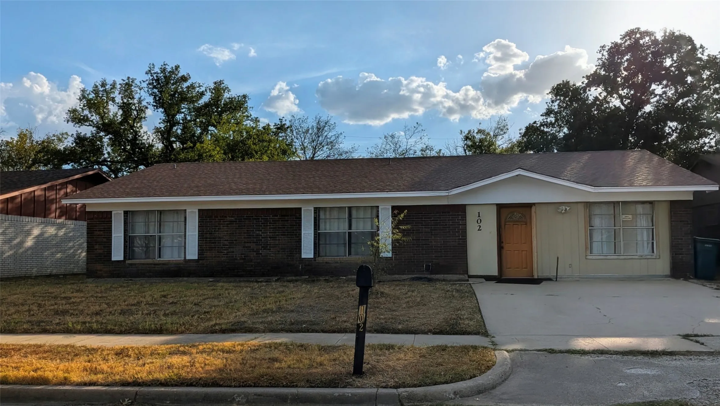 Single Family Residence For Sale in Mc Lennan County , 102 S Patricia Street, Waco, Texas 76705, 4 Bedroom, 2 Bathroom, Garage spaces, 1,902 Sqft, built in 1968, mls#21388971, Real Estate Agent in Waco, Homes For Sale in Mc Lennan county, Homes For Sale in Waco, Realtor in Waco Texas, Real Estate Brokerage Independent Realty Texas, Luminita Cordes Realtor