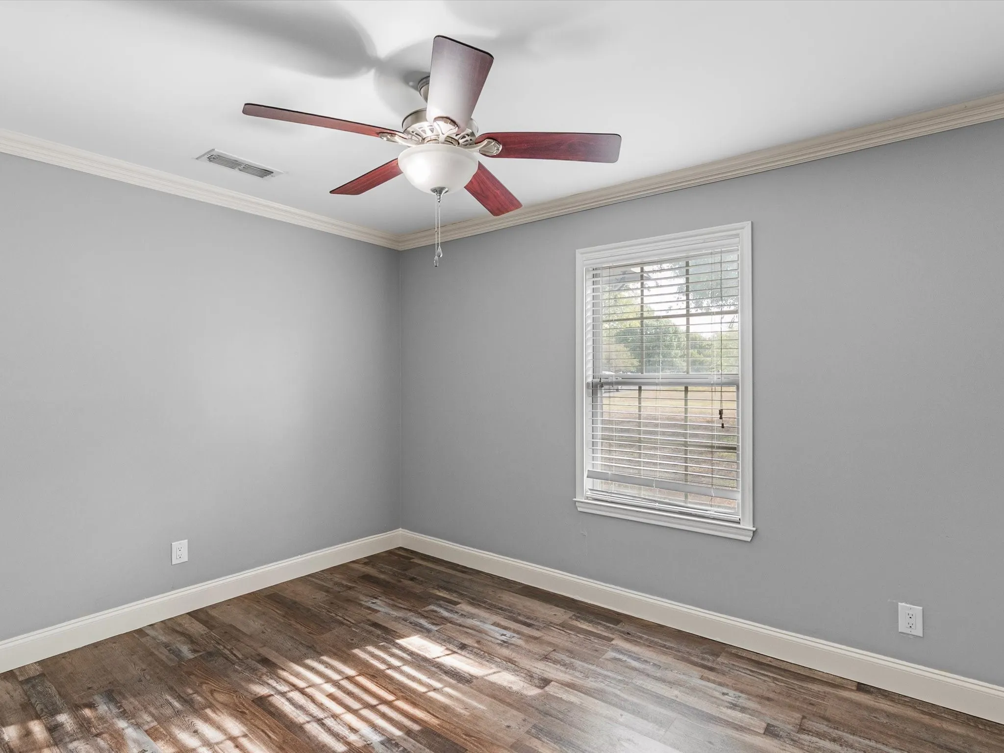 Single Family Residence For Sale in Fannin County , 1622 Fm 815, Trenton, Texas 75490, 3 Bedroom, 2 Bathroom, Garage spaces, 1,120 Sqft, built in 1983, mls#21389792, Real Estate Agent in Trenton, Homes For Sale in Fannin county, Homes For Sale in Trenton, Realtor in Trenton Texas, Real Estate Brokerage Independent Realty Texas, Luminita Cordes Realtor