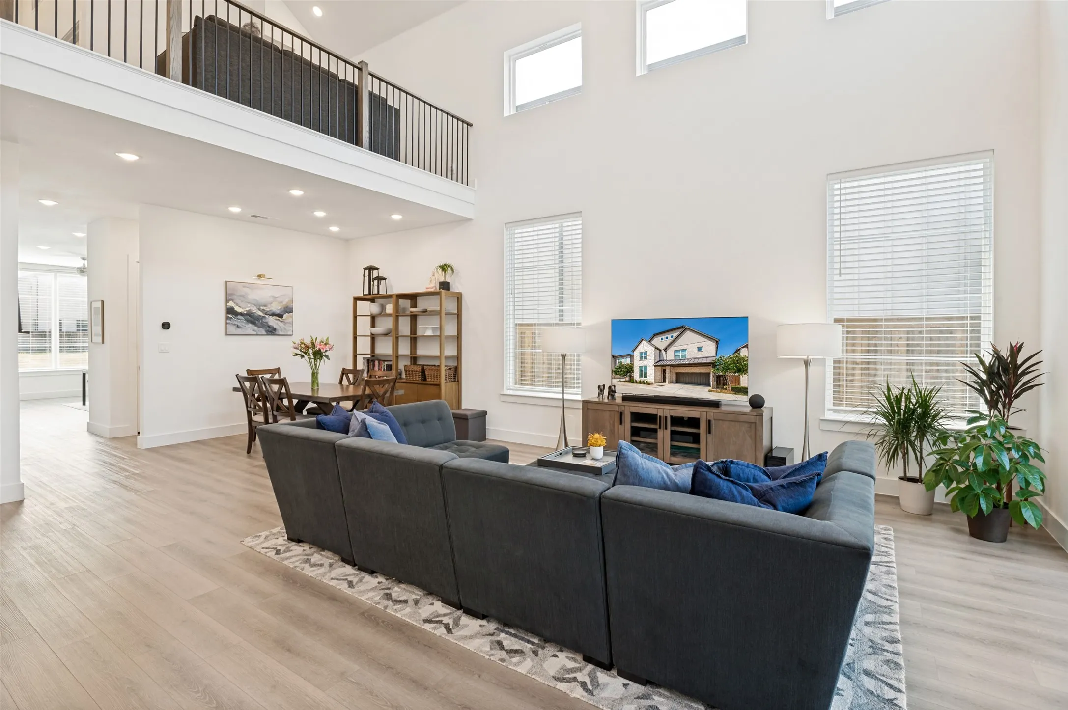 Single Family Residence For Sale in Dallas County , 916 Banyan Tree Lane, Richardson, Texas 75081, 5 Bedroom, 4 Bathroom, 2 Garage spaces, 3,568 Sqft, built in 2021, mls#21383366, Real Estate Agent in Richardson, Homes For Sale in Dallas county, Homes For Sale in Richardson, Realtor in Richardson Texas, Real Estate Brokerage Independent Realty Texas, Luminita Cordes Realtor