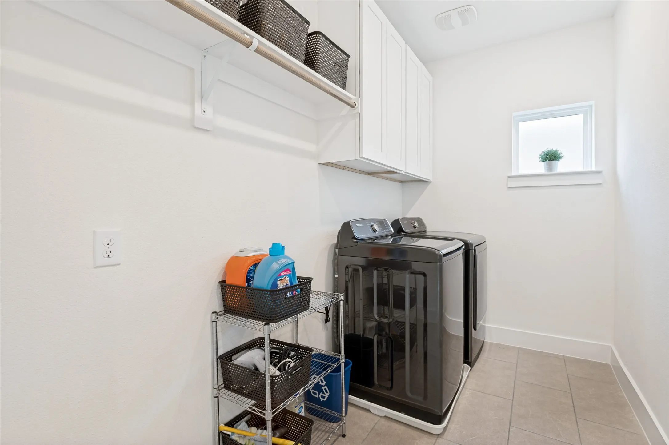 Single Family Residence For Sale in Dallas County , 916 Banyan Tree Lane, Richardson, Texas 75081, 5 Bedroom, 4 Bathroom, 2 Garage spaces, 3,568 Sqft, built in 2021, mls#21383366, Real Estate Agent in Richardson, Homes For Sale in Dallas county, Homes For Sale in Richardson, Realtor in Richardson Texas, Real Estate Brokerage Independent Realty Texas, Luminita Cordes Realtor