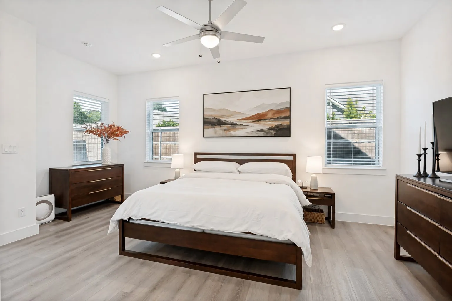 Single Family Residence For Sale in Dallas County , 916 Banyan Tree Lane, Richardson, Texas 75081, 5 Bedroom, 4 Bathroom, 2 Garage spaces, 3,568 Sqft, built in 2021, mls#21383366, Real Estate Agent in Richardson, Homes For Sale in Dallas county, Homes For Sale in Richardson, Realtor in Richardson Texas, Real Estate Brokerage Independent Realty Texas, Luminita Cordes Realtor