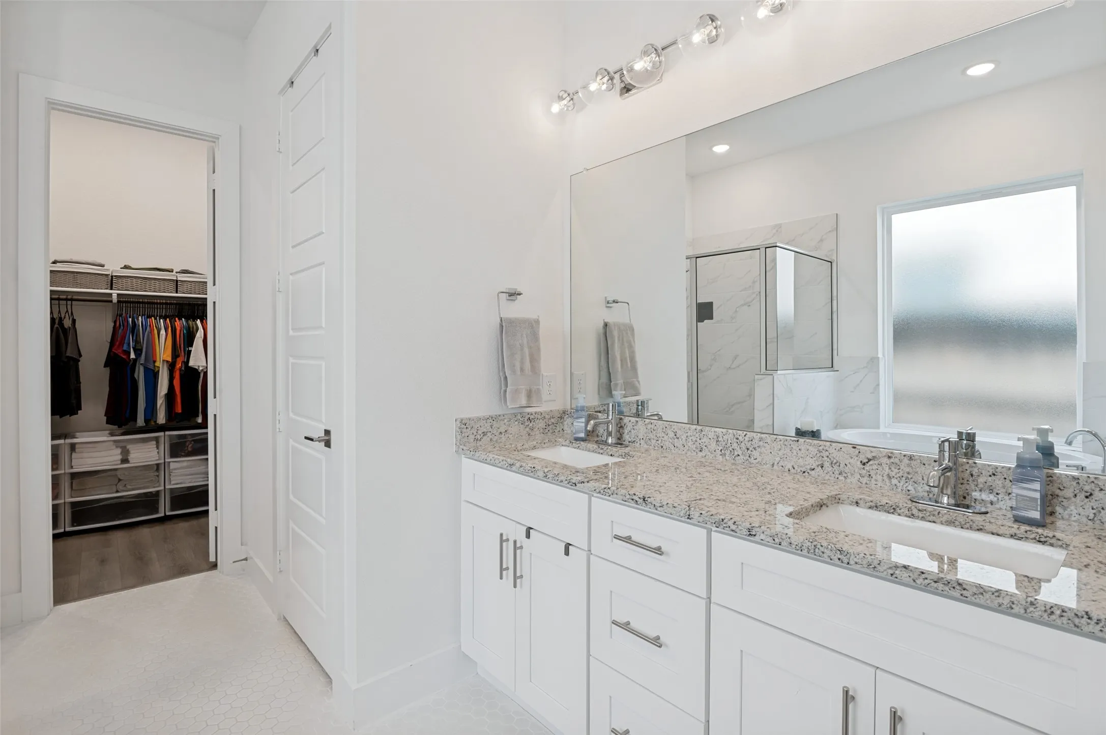 Single Family Residence For Sale in Dallas County , 916 Banyan Tree Lane, Richardson, Texas 75081, 5 Bedroom, 4 Bathroom, 2 Garage spaces, 3,568 Sqft, built in 2021, mls#21383366, Real Estate Agent in Richardson, Homes For Sale in Dallas county, Homes For Sale in Richardson, Realtor in Richardson Texas, Real Estate Brokerage Independent Realty Texas, Luminita Cordes Realtor