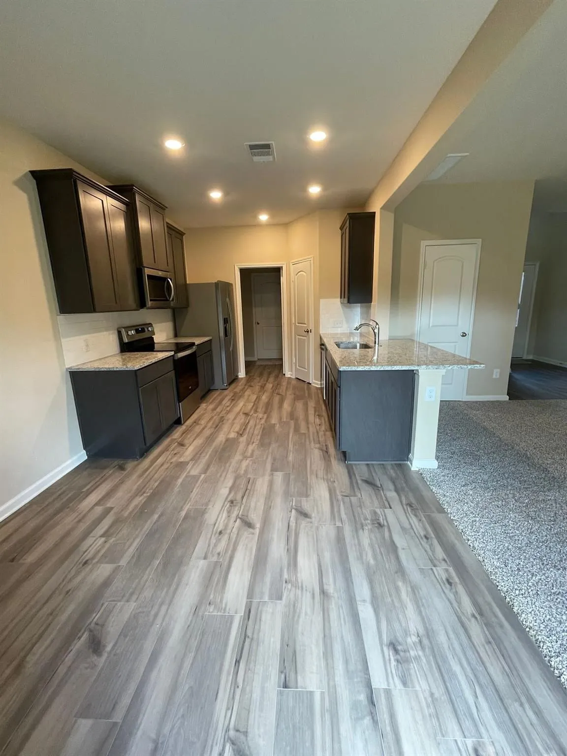 Single Family Residence For Rent in Collin County , 2252 Cashmere Way, Princeton, Texas 75407, 4 Bedroom, 3 Bathroom, 2 Garage spaces, 2,171 Sqft, built in 2021, mls#21389795, Real Estate Agent in Princeton, Homes For Rent in Collin county, Homes For Rent in Princeton, Realtor in Princeton Texas, Real Estate Brokerage Independent Realty Texas, Luminita Cordes Realtor