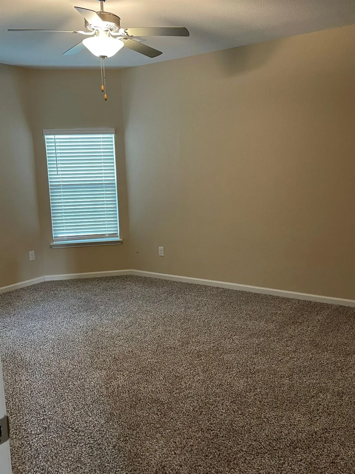 Single Family Residence For Rent in Collin County , 2252 Cashmere Way, Princeton, Texas 75407, 4 Bedroom, 3 Bathroom, 2 Garage spaces, 2,171 Sqft, built in 2021, mls#21389795, Real Estate Agent in Princeton, Homes For Rent in Collin county, Homes For Rent in Princeton, Realtor in Princeton Texas, Real Estate Brokerage Independent Realty Texas, Luminita Cordes Realtor
