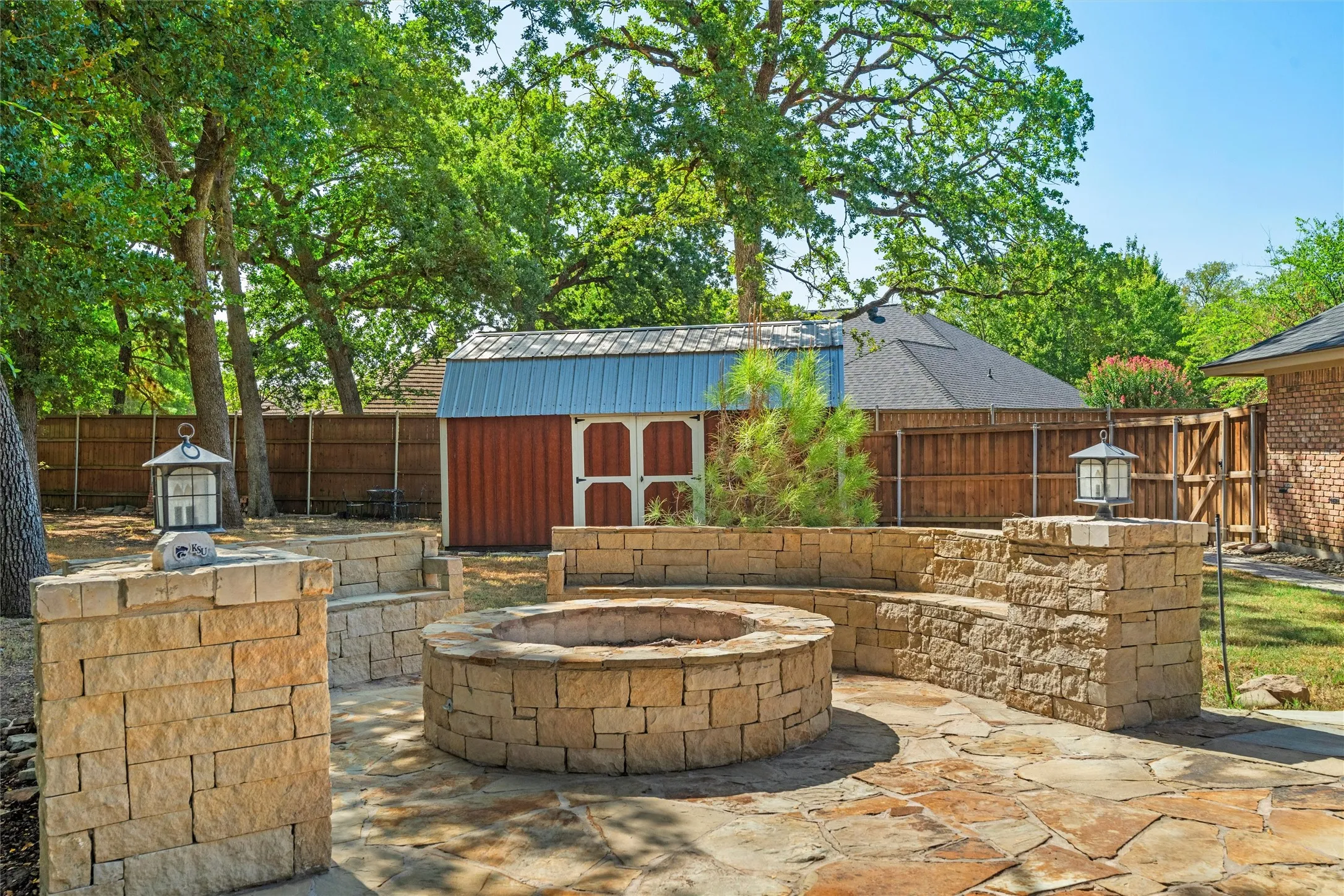 Single Family Residence For Sale in Tarrant County , 1022 Chasemore Drive, Mansfield, Texas 76063, 4 Bedroom, 3 Bathroom, 2 Garage spaces, 2,786 Sqft, built in 1984, mls#21375089, Real Estate Agent in Mansfield, Homes For Sale in Tarrant county, Homes For Sale in Mansfield, Realtor in Mansfield Texas, Real Estate Brokerage Independent Realty Texas, Luminita Cordes Realtor
