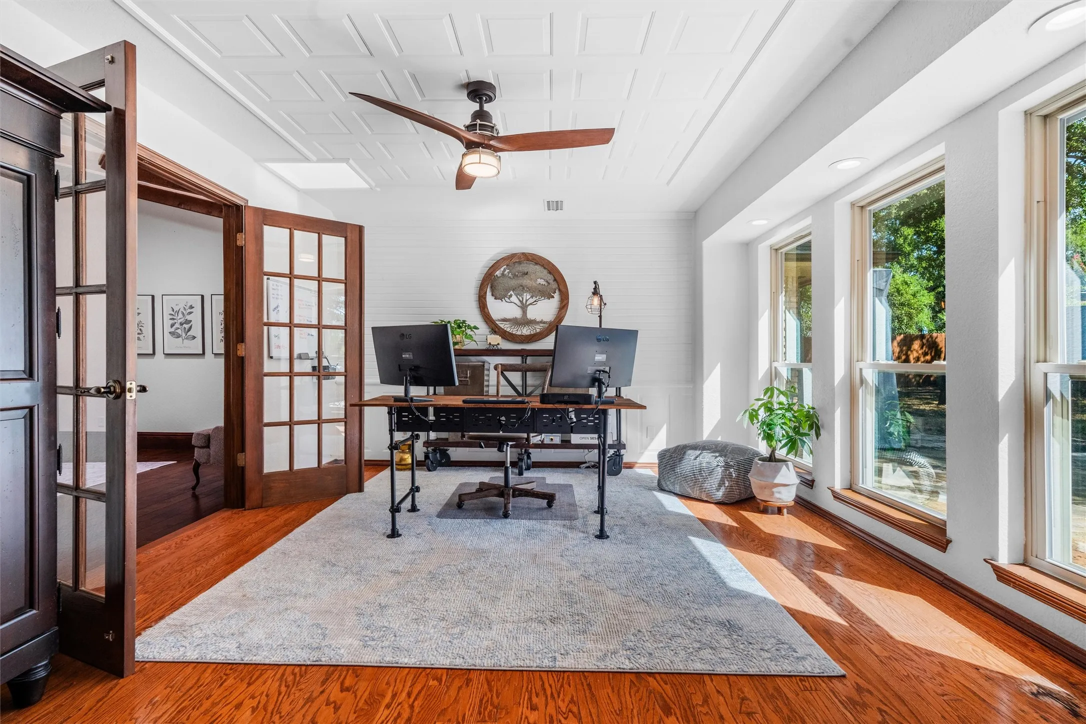 Single Family Residence For Sale in Tarrant County , 1022 Chasemore Drive, Mansfield, Texas 76063, 4 Bedroom, 3 Bathroom, 2 Garage spaces, 2,786 Sqft, built in 1984, mls#21375089, Real Estate Agent in Mansfield, Homes For Sale in Tarrant county, Homes For Sale in Mansfield, Realtor in Mansfield Texas, Real Estate Brokerage Independent Realty Texas, Luminita Cordes Realtor