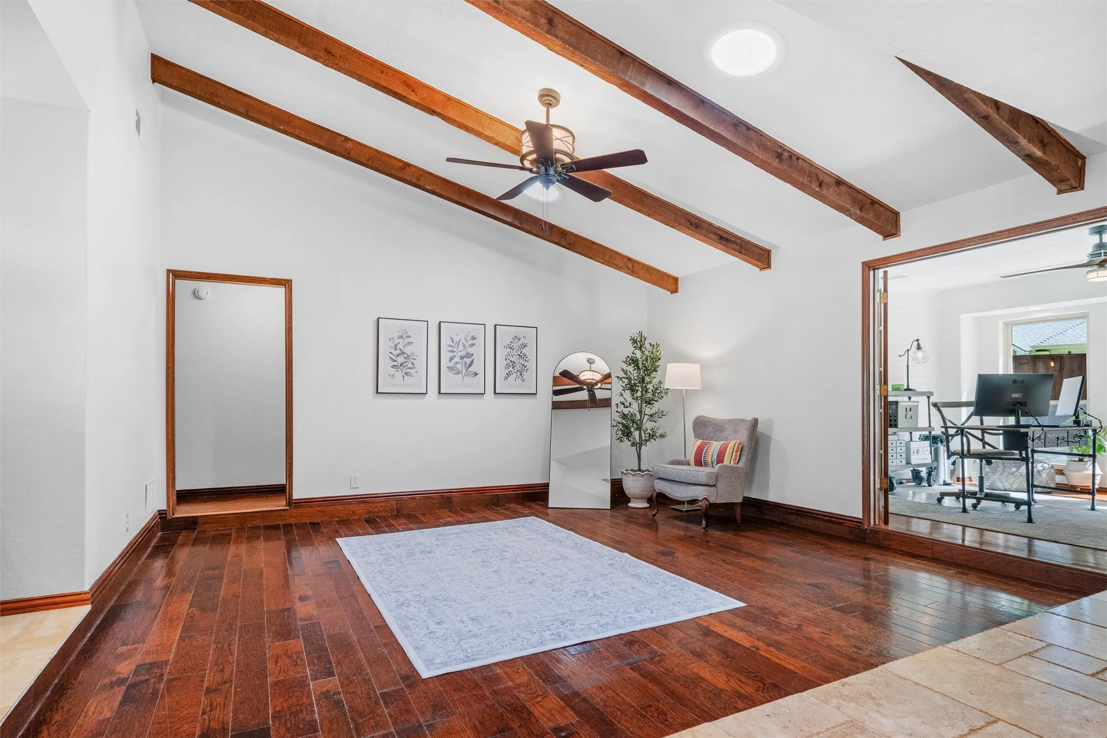 Single Family Residence For Sale in Tarrant County , 1022 Chasemore Drive, Mansfield, Texas 76063, 4 Bedroom, 3 Bathroom, 2 Garage spaces, 2,786 Sqft, built in 1984, mls#21375089, Real Estate Agent in Mansfield, Homes For Sale in Tarrant county, Homes For Sale in Mansfield, Realtor in Mansfield Texas, Real Estate Brokerage Independent Realty Texas, Luminita Cordes Realtor