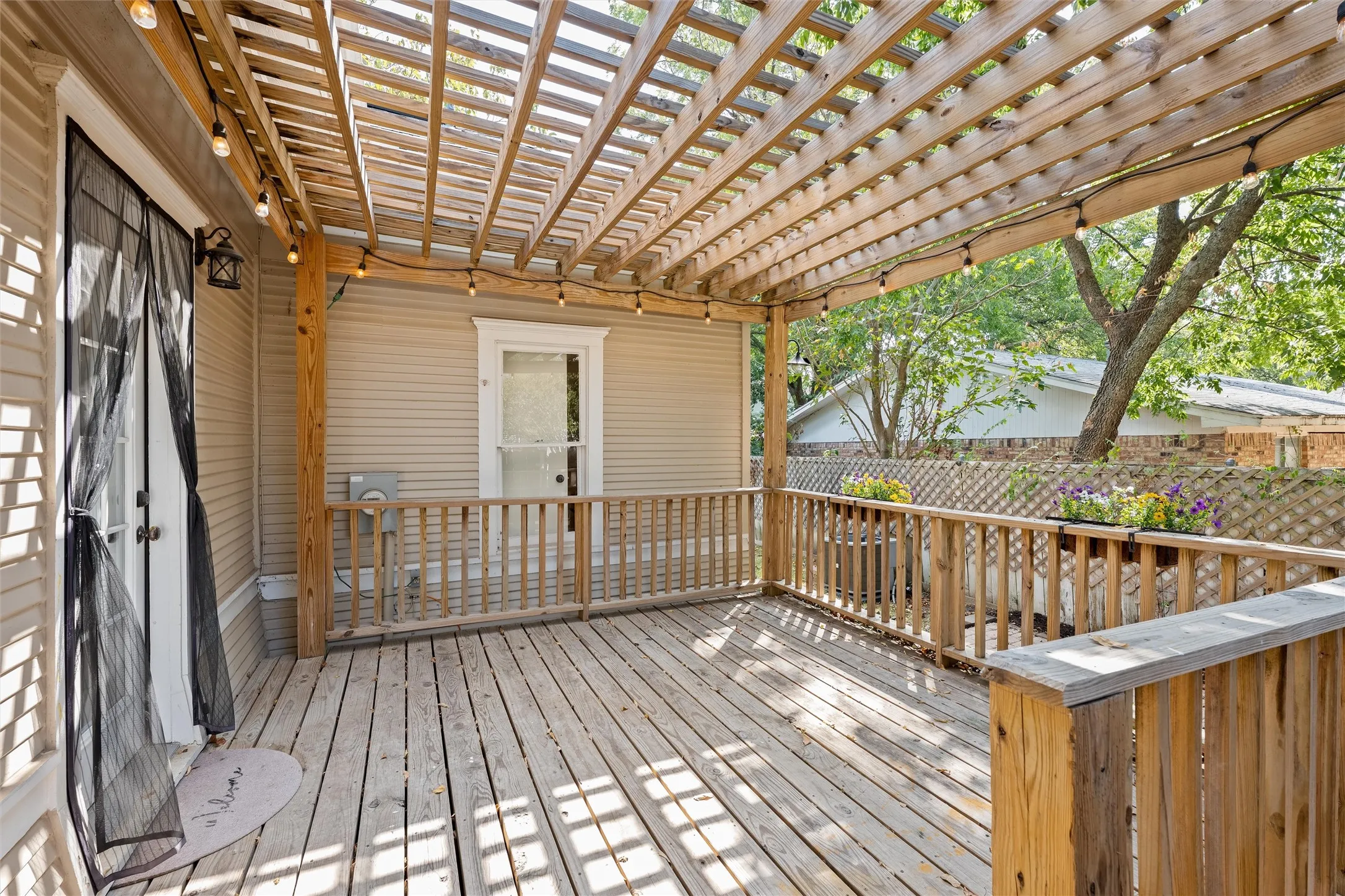 Single Family Residence For Sale in Collin County , 707 Tucker Street, Mc Kinney, Texas 75069, 3 Bedroom, 2 Bathroom, Garage spaces, 1,506 Sqft, built in 1925, mls#21389544, Real Estate Agent in Mc Kinney, Homes For Sale in Collin county, Homes For Sale in Mc Kinney, Realtor in Mc Kinney Texas, Real Estate Brokerage Independent Realty Texas, Luminita Cordes Realtor