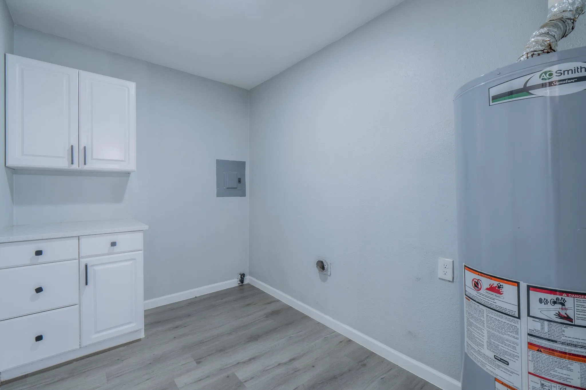 Single Family Residence For Sale in Dallas County , 1101 Tahoe Drive, Garland, Texas 75043, 3 Bedroom, 2 Bathroom, 1 Garage spaces, 1,257 Sqft, built in 1967, mls#21386511, Real Estate Agent in Garland, Homes For Sale in Dallas county, Homes For Sale in Garland, Realtor in Garland Texas, Real Estate Brokerage Independent Realty Texas, Luminita Cordes Realtor