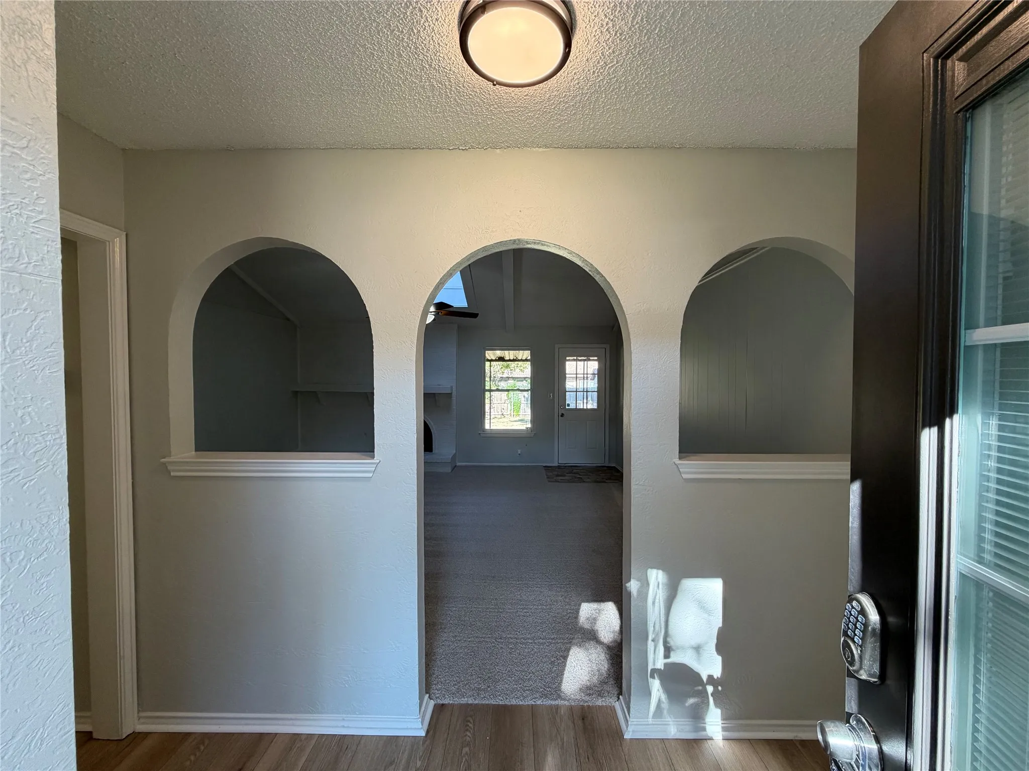 Single Family Residence For Sale in Tarrant County , 2209 Mountainview Drive, Hurst, Texas 76054, 3 Bedroom, 2 Bathroom, 2 Garage spaces, 1,521 Sqft, built in 1973, mls#21389797, Real Estate Agent in Hurst, Homes For Sale in Tarrant county, Homes For Sale in Hurst, Realtor in Hurst Texas, Real Estate Brokerage Independent Realty Texas, Luminita Cordes Realtor